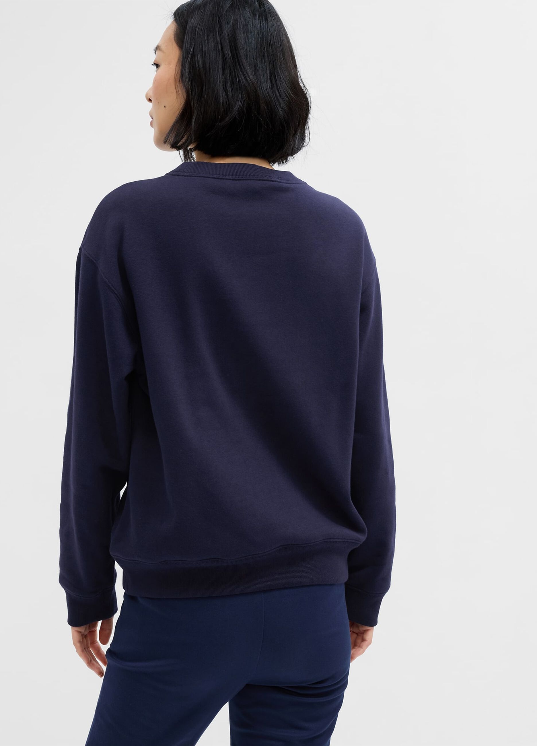 Sweatshirt with round neck and logo embroidery_1