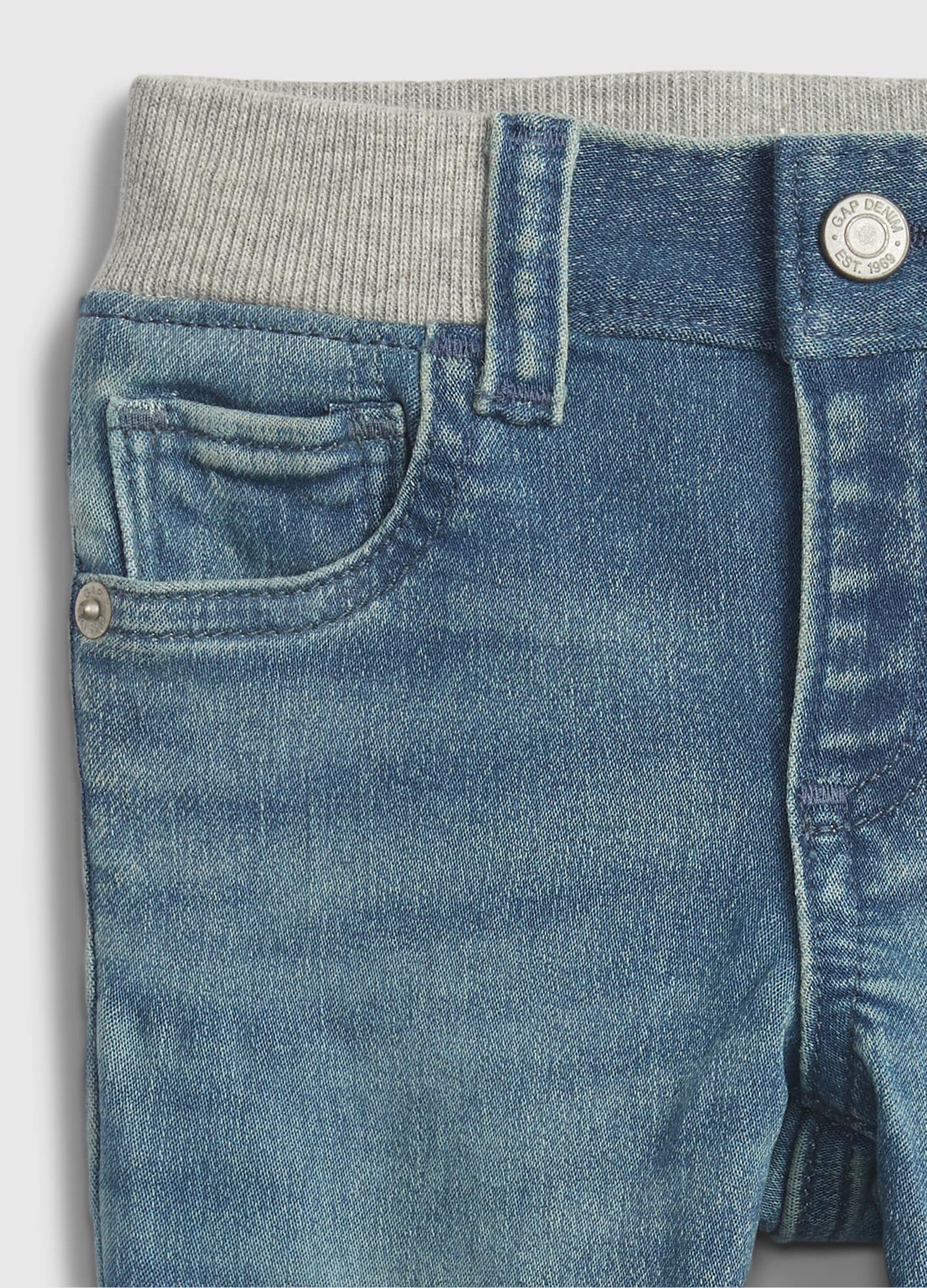 Jeans slim fit cinque tasche