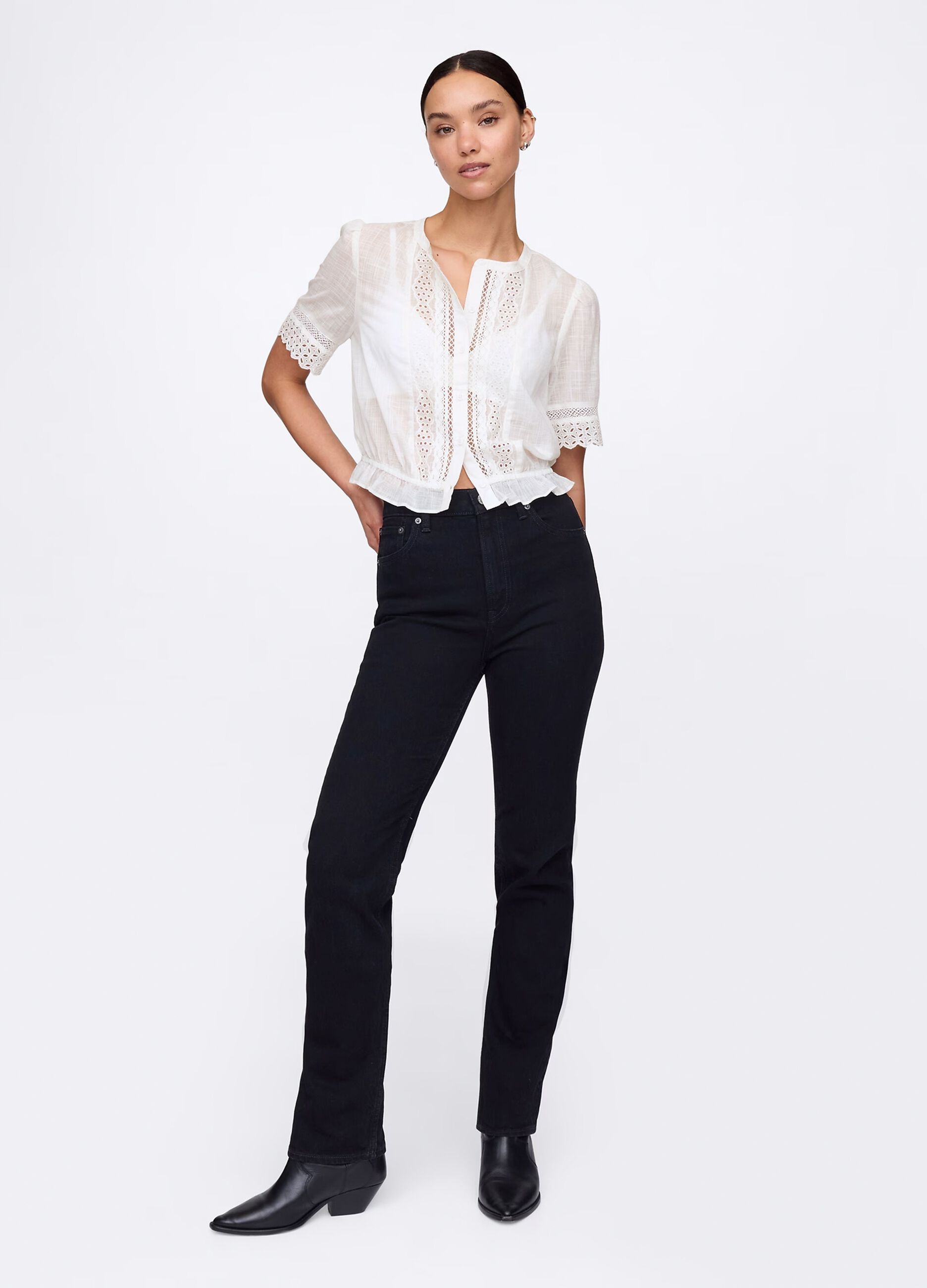 White blouse with embroidery in cotton_1