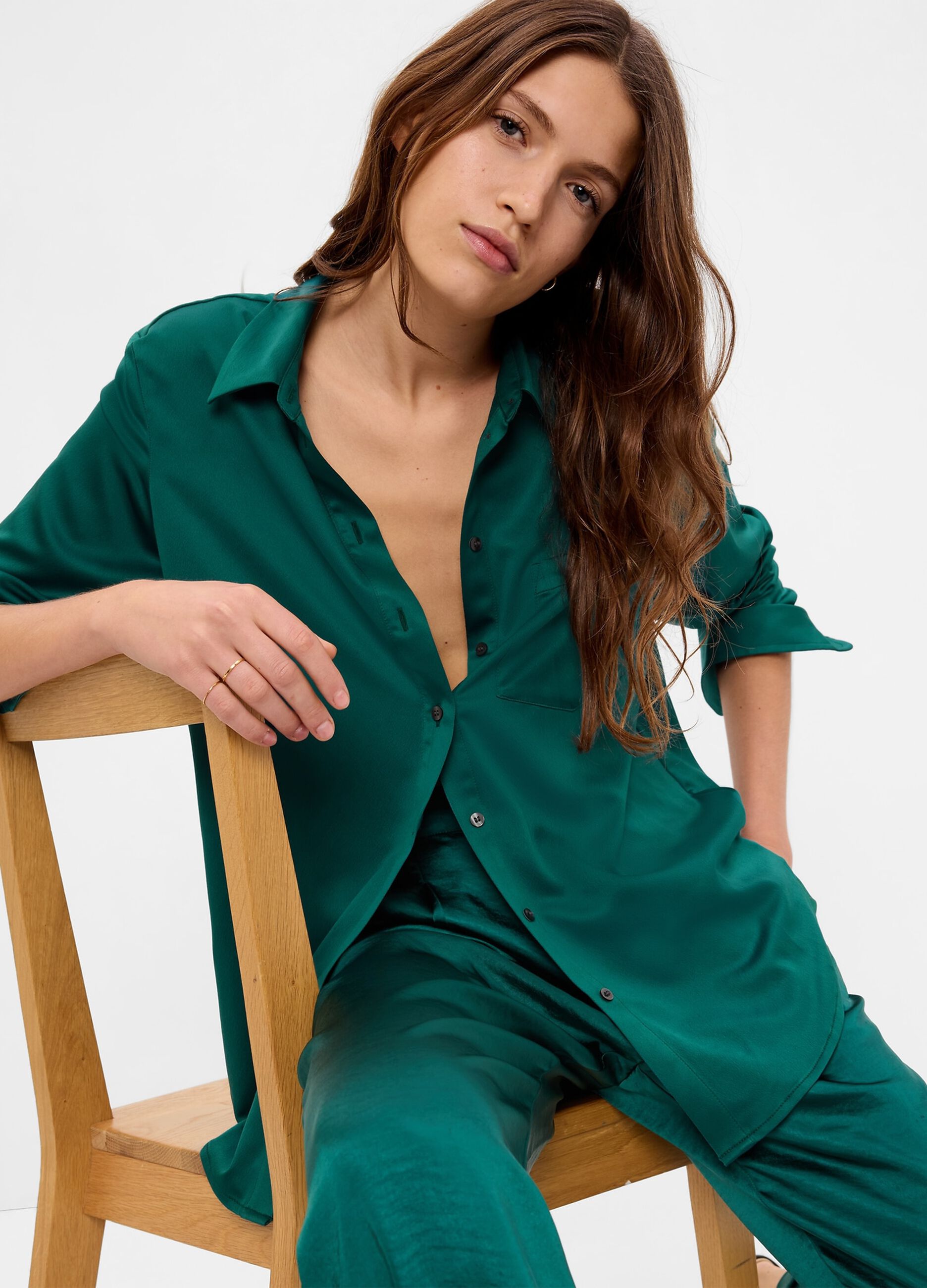 Camicia in satin con tasca_2