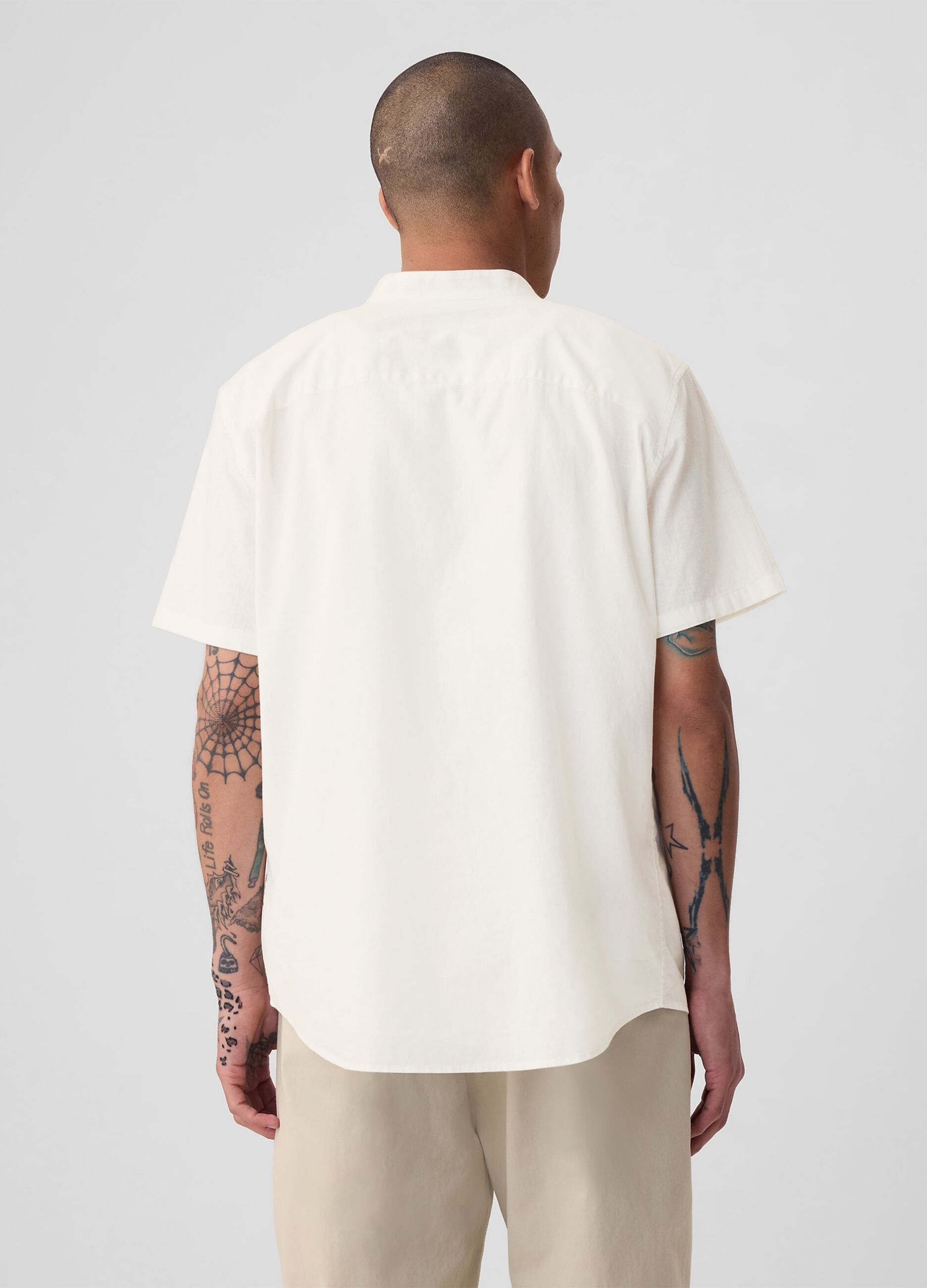 Camicia a maniche corte collo alla coreana_2