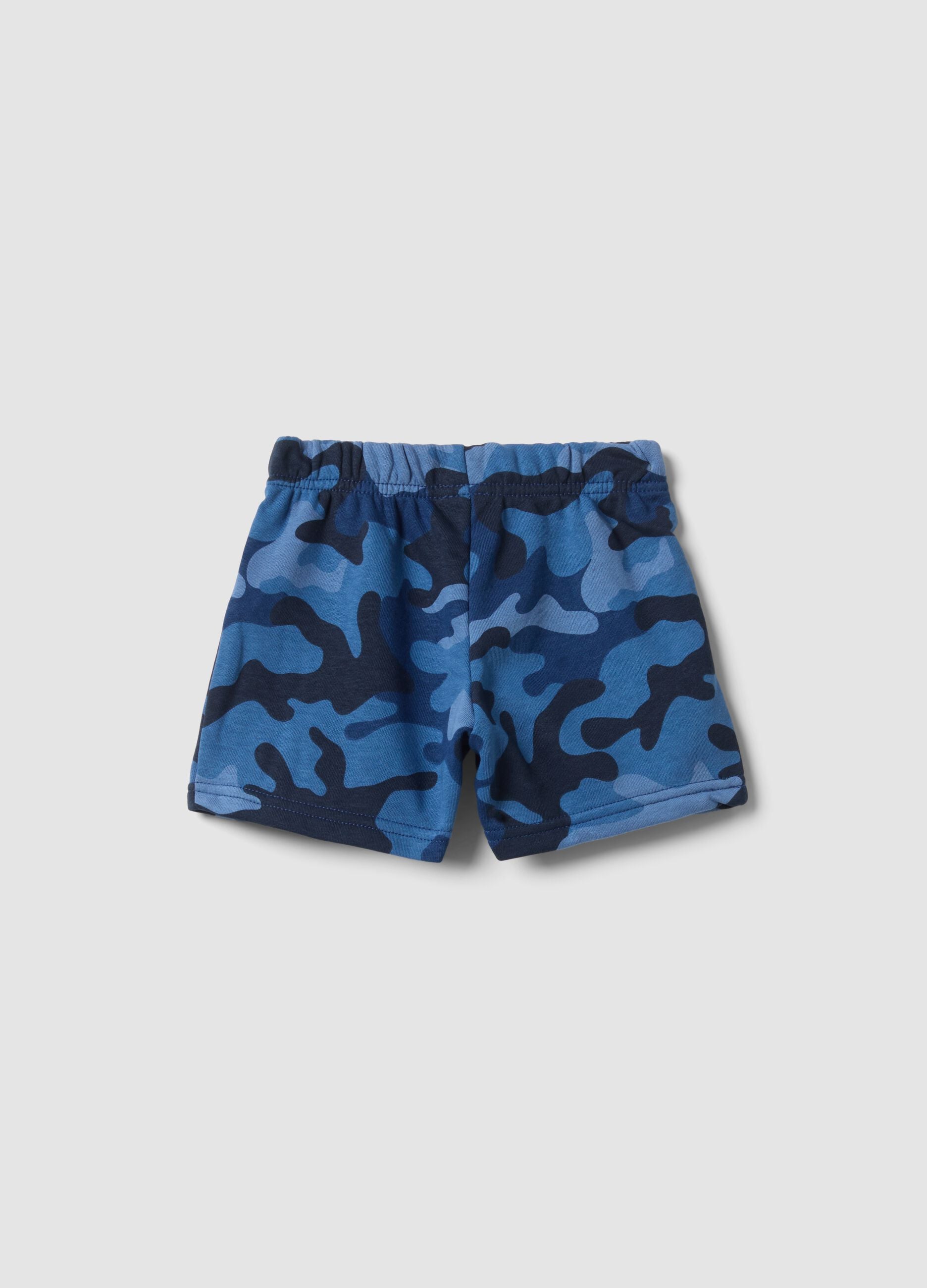 Shorts con logo GAP in misto cotone