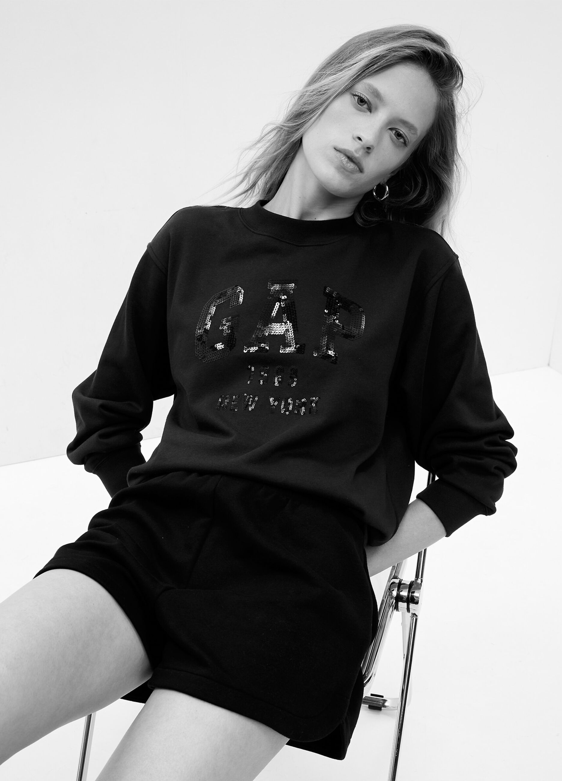 Boyfriend sweatshirt with logo and applications