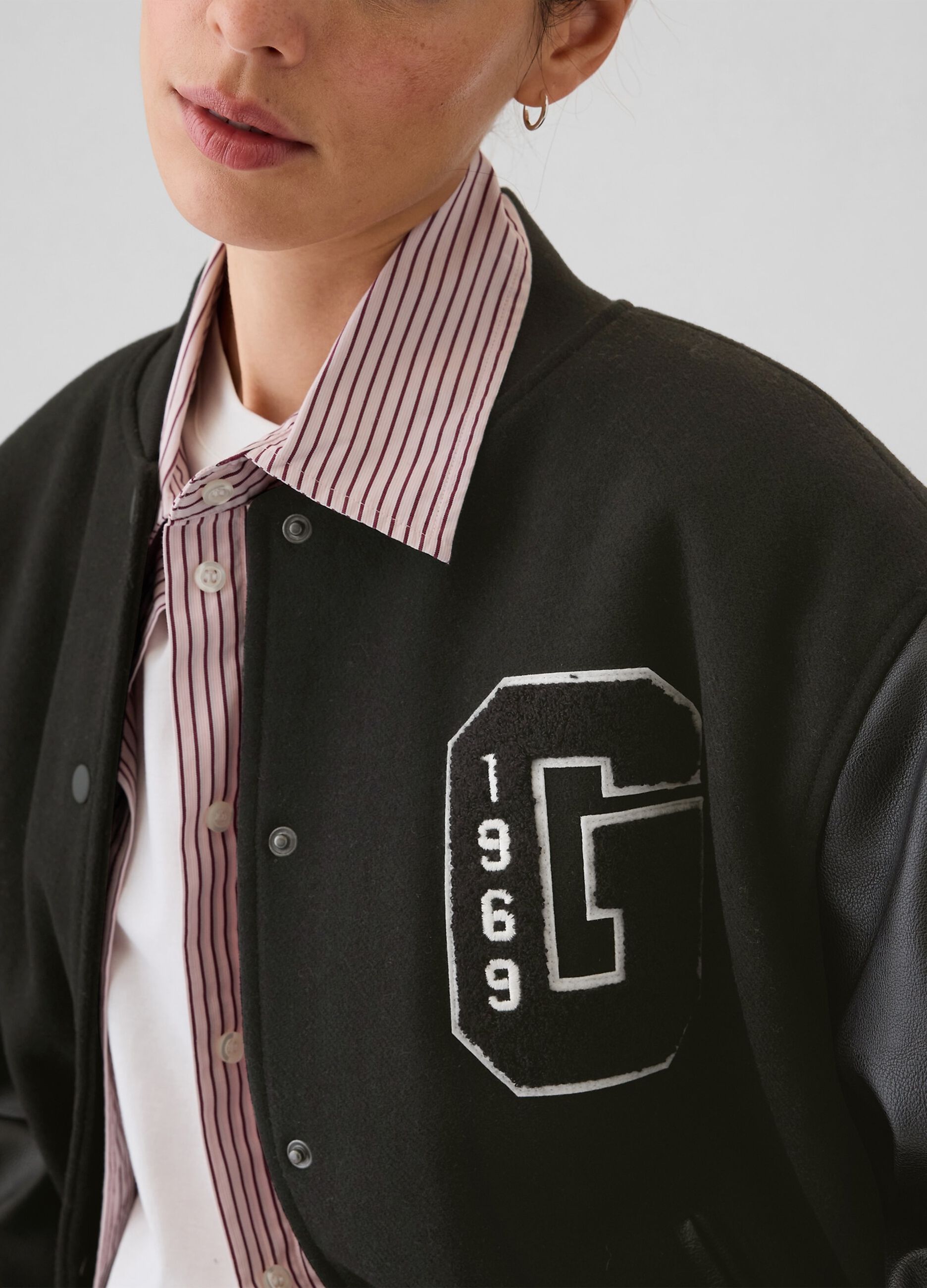 Bomber varsity con maniche effetto lucido_3