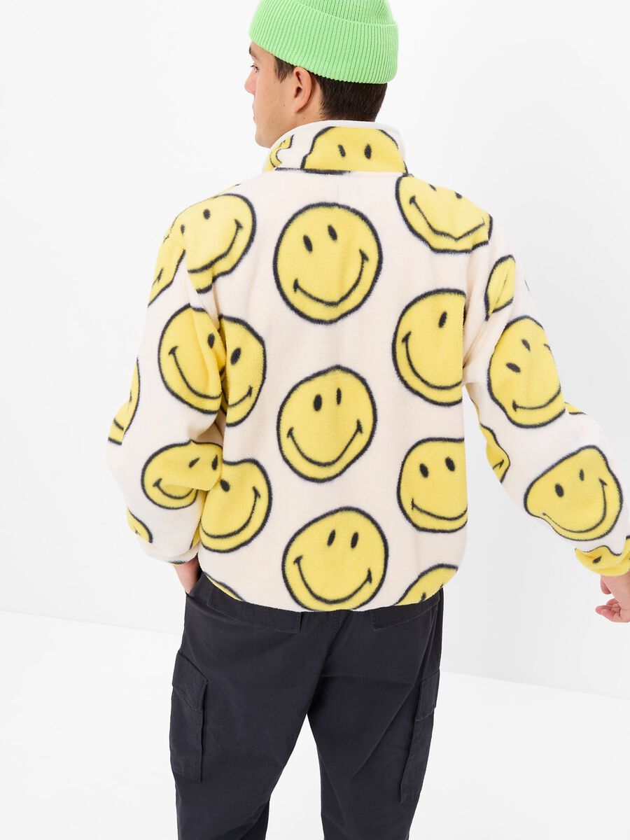 Fleece sweatshirt with mock neck and Smiley® buttons Man_2