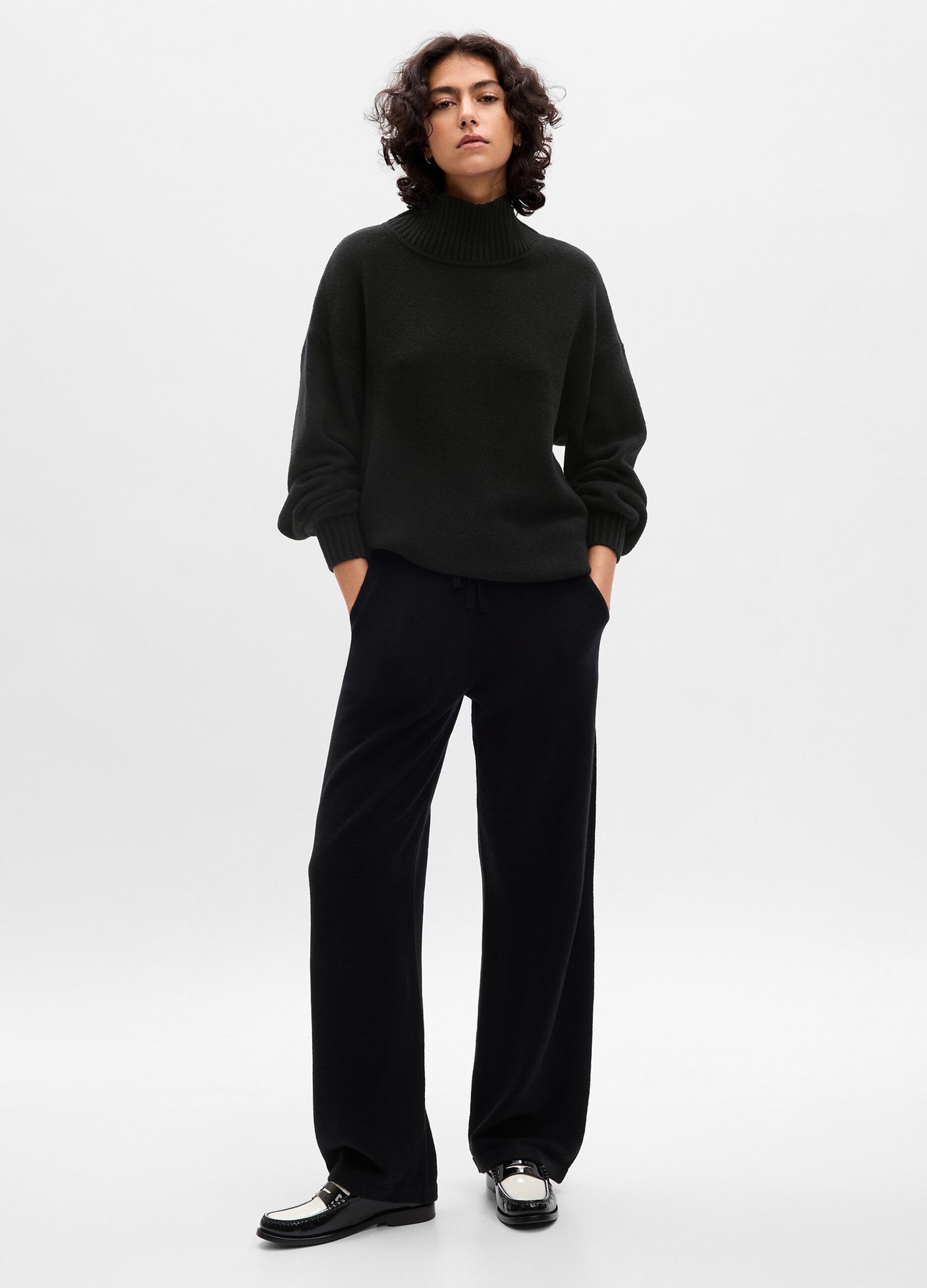 Pullover oversize mock neck