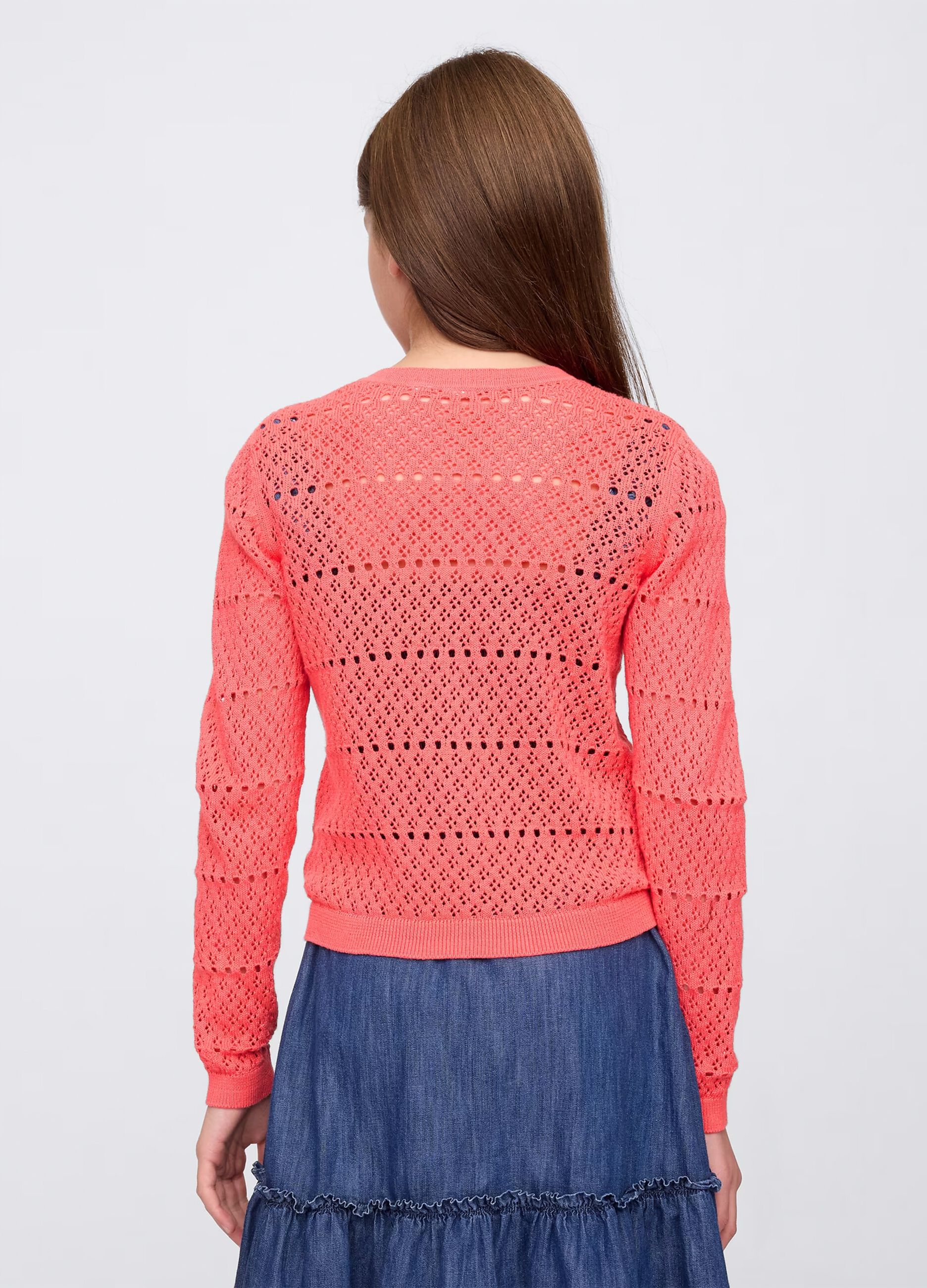 Cardigan rosa con lavorazione traforata_2