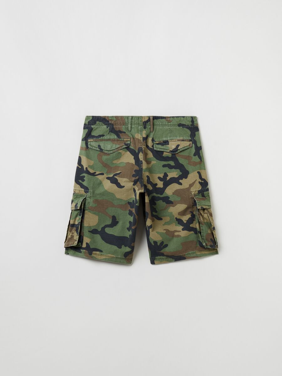 Camouflage cargo Bermuda shorts Man_2