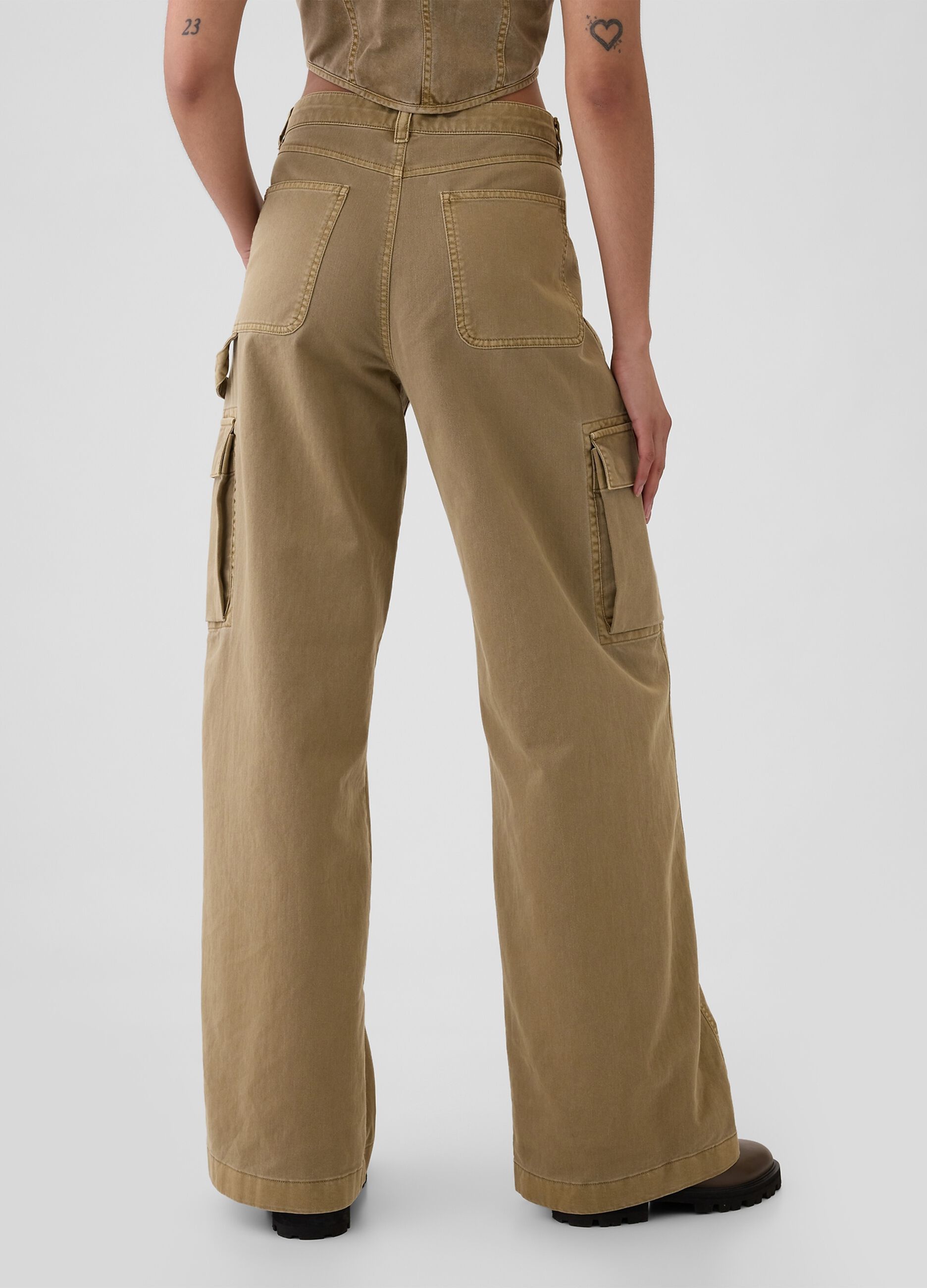 Baggy-fit cargo trousers_2