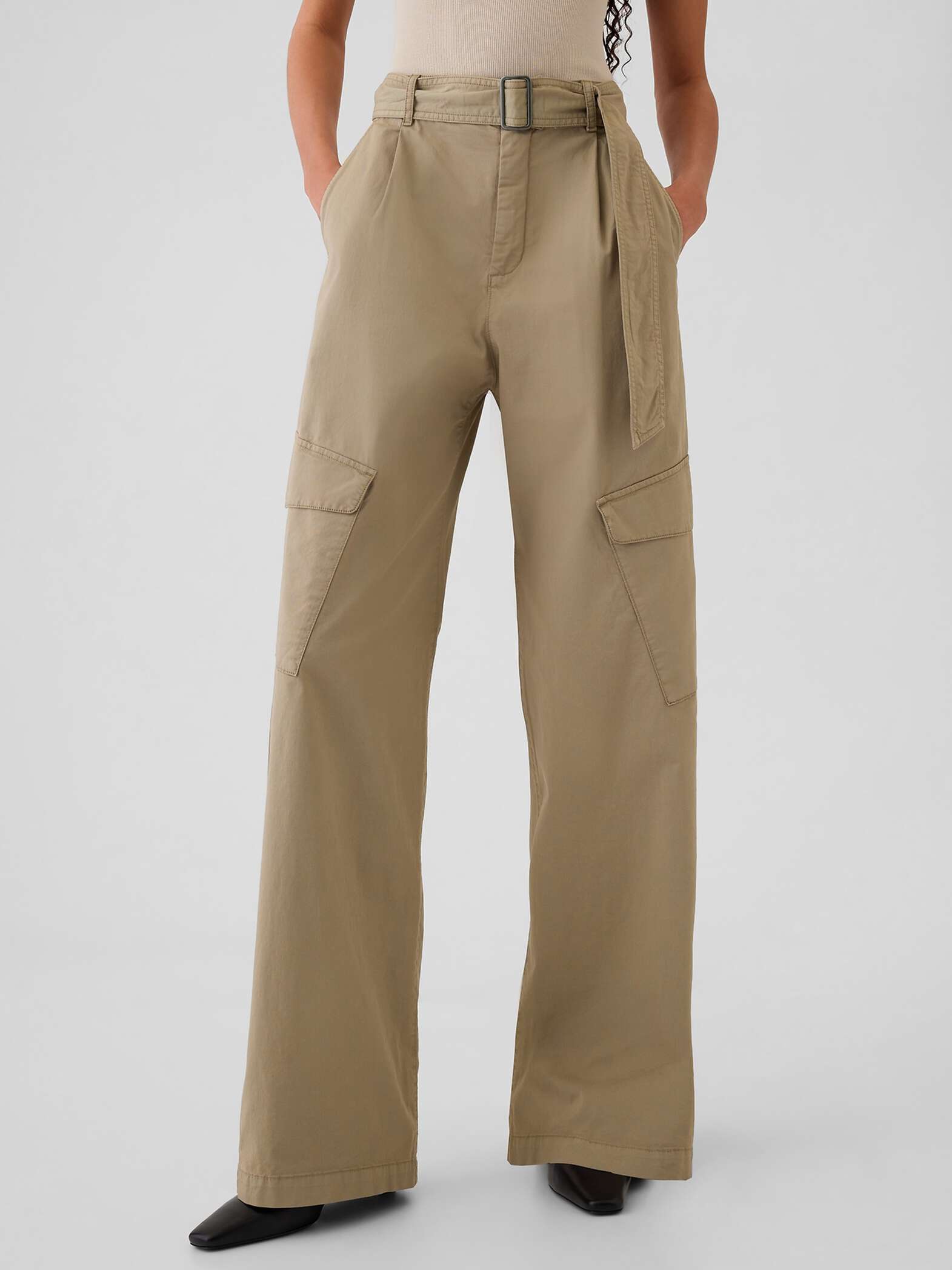 Pantalone cargo in twill stretch con cintura_1
