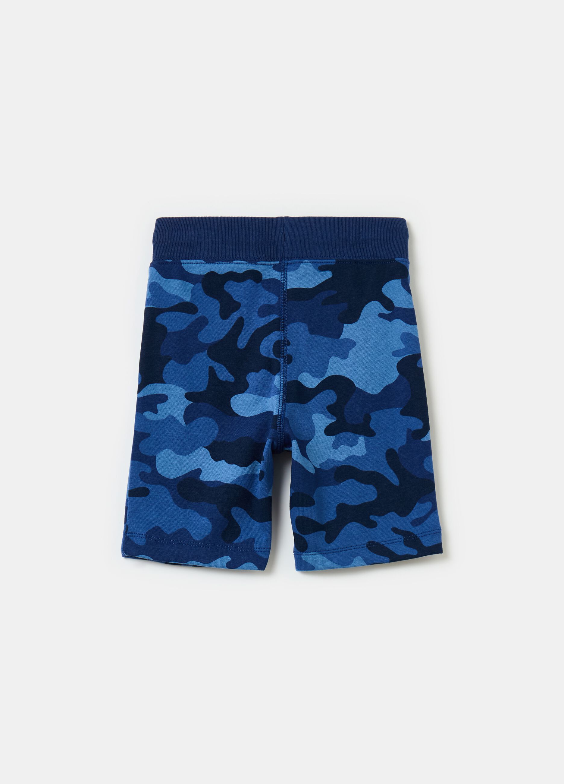 Camouflage fleece shorts with logo print_1