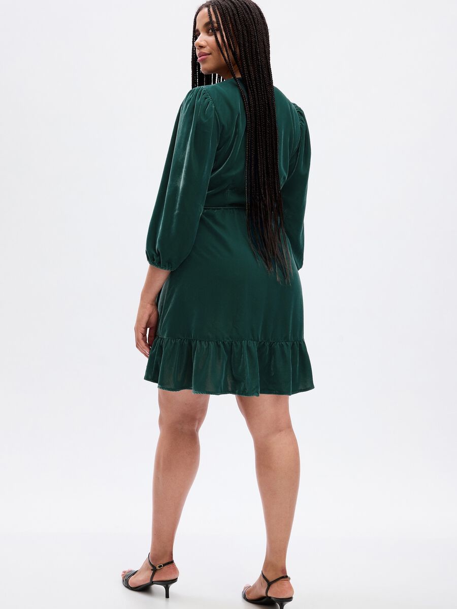 Short velvet wraparound dress. Woman_4