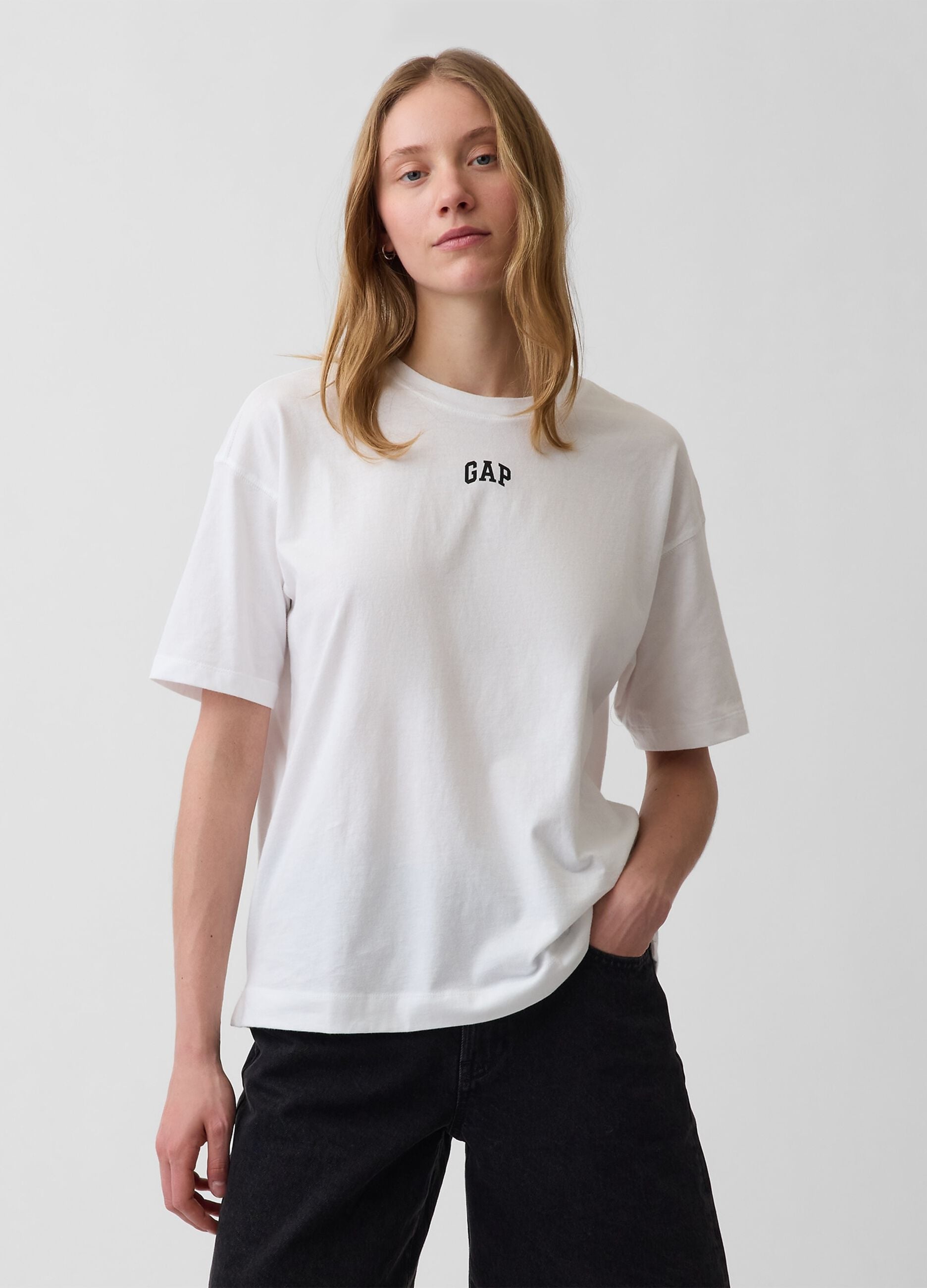 T-shirt a maniche corte in puro cotone con logo GAP
