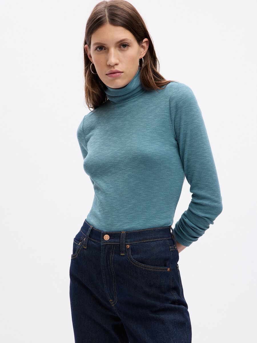 T-shirt a costine sottili con collo alto Donna_0