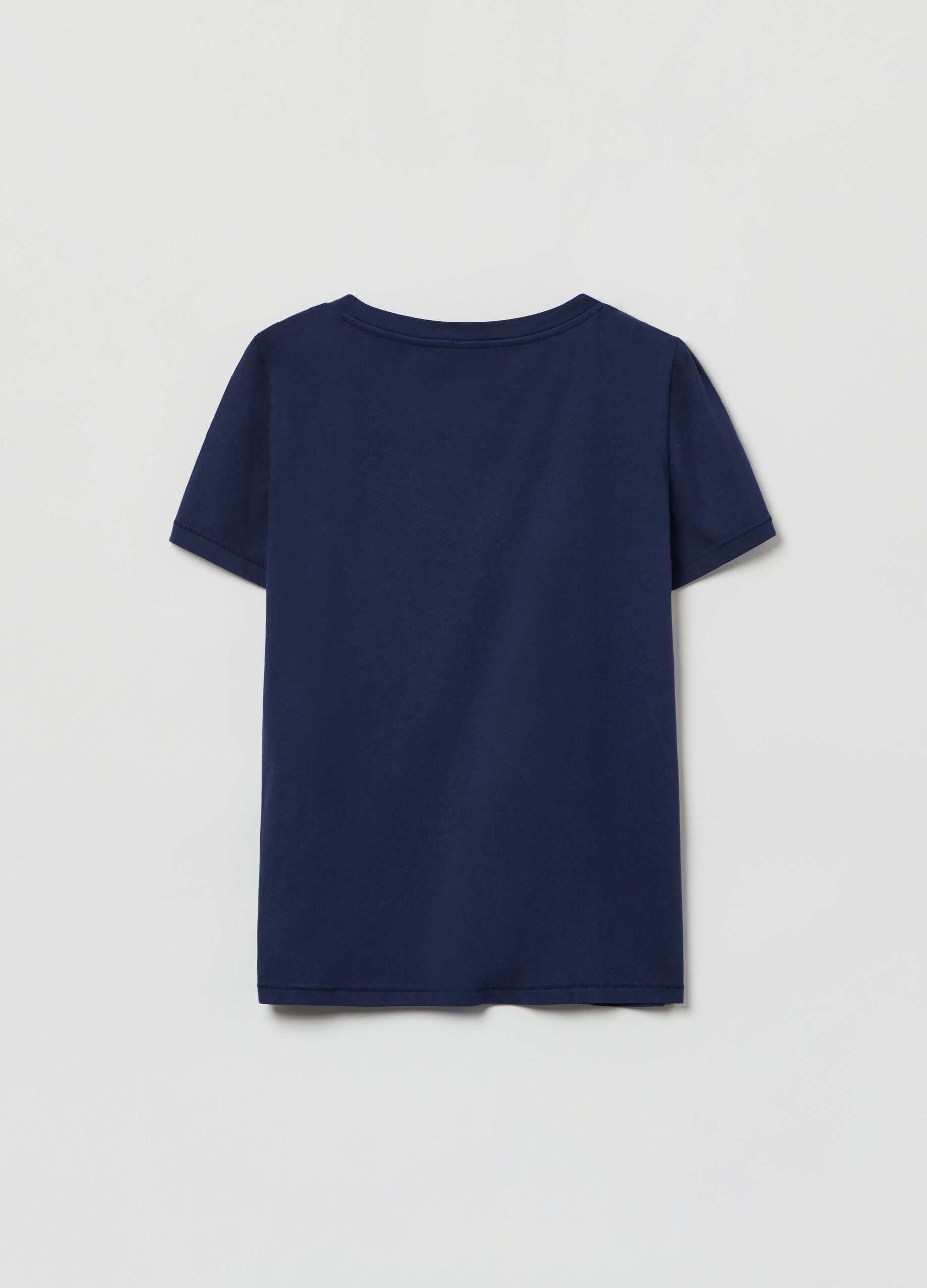 T-shirt in cotone bio con scollo a V_2