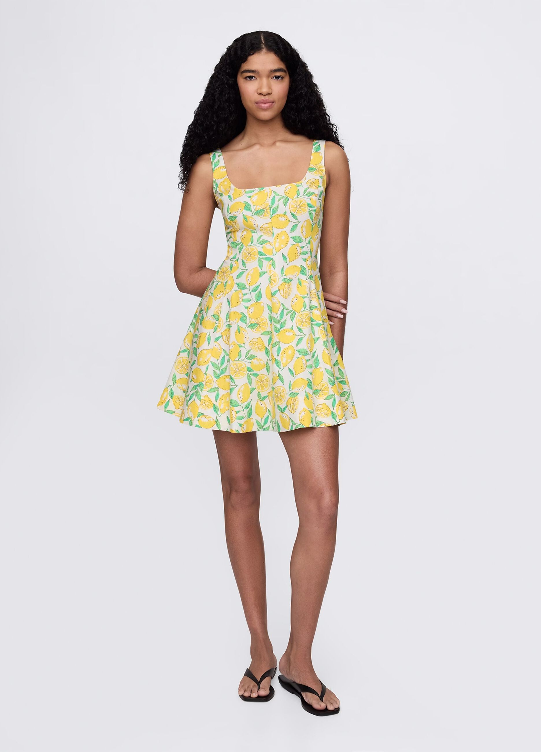 Short multicoloured dress with lemons pattern