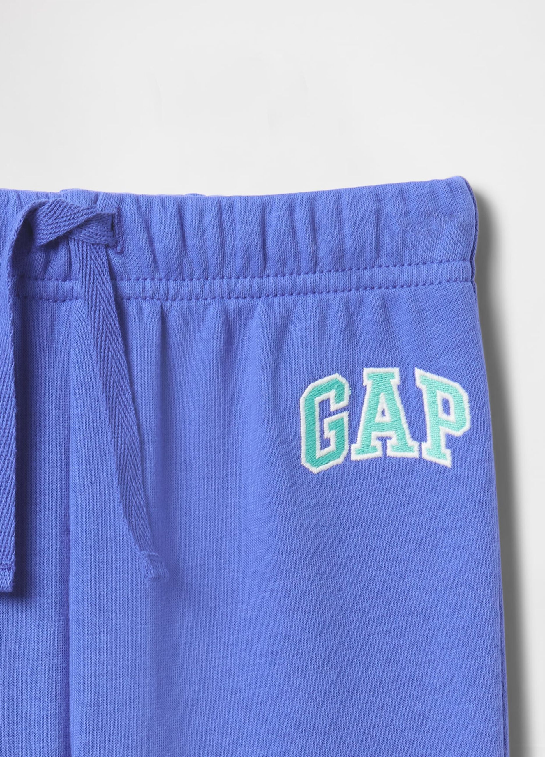 Pantaloni jogger azzurri con logo GAP_2