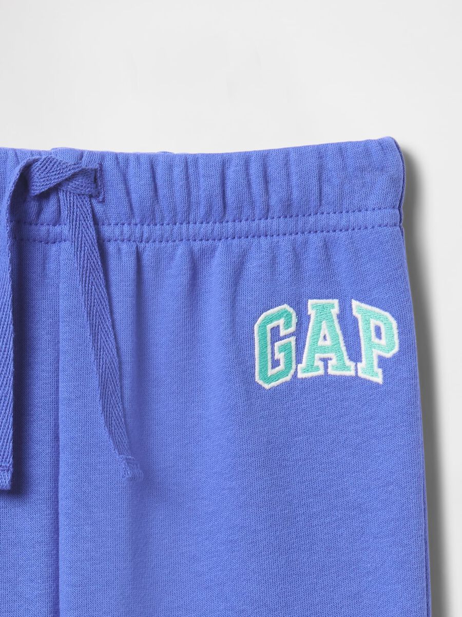 Pantaloni jogger azzurri con logo GAP Bimbo_2