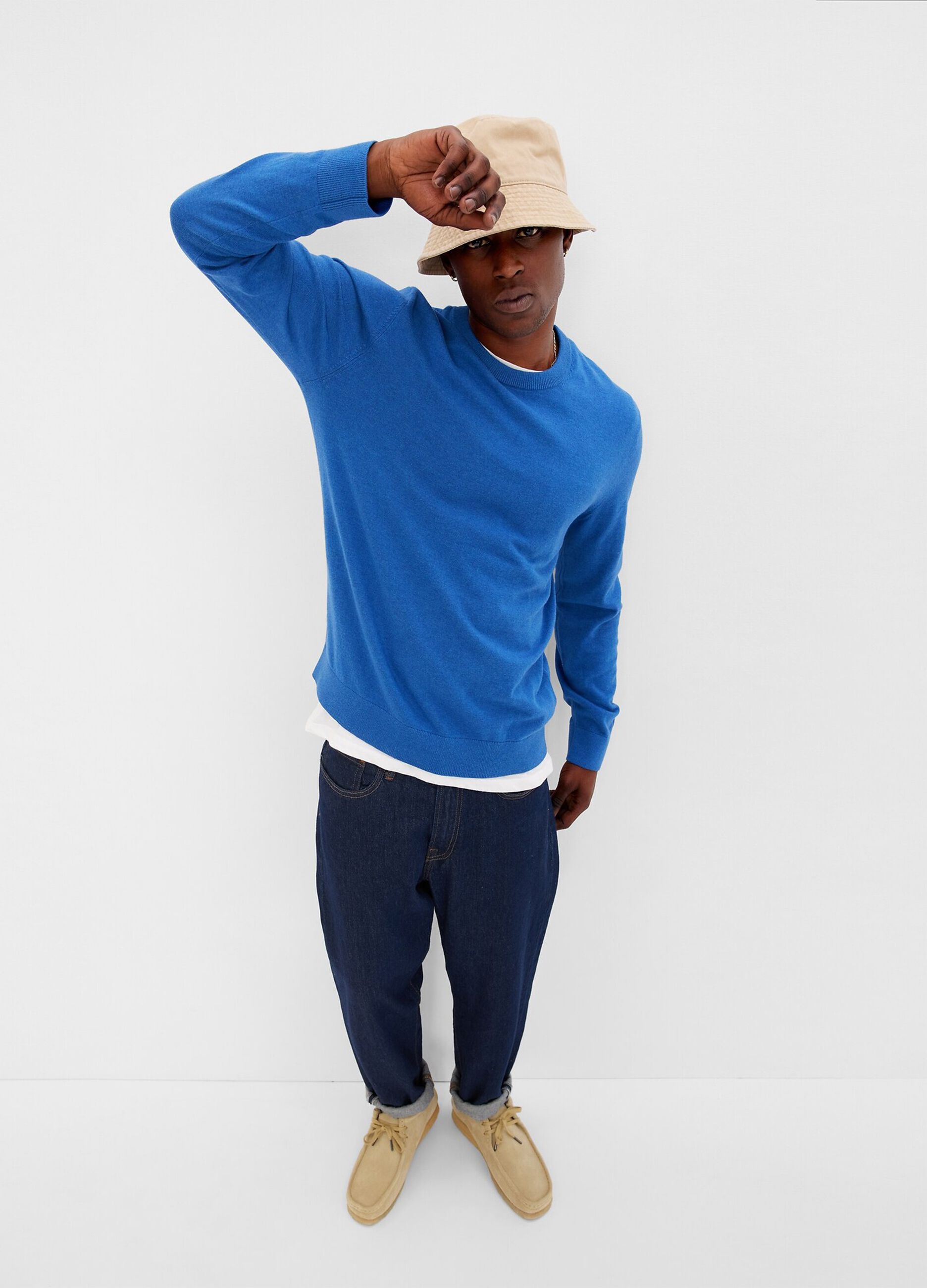 Round-neck cotton pullover