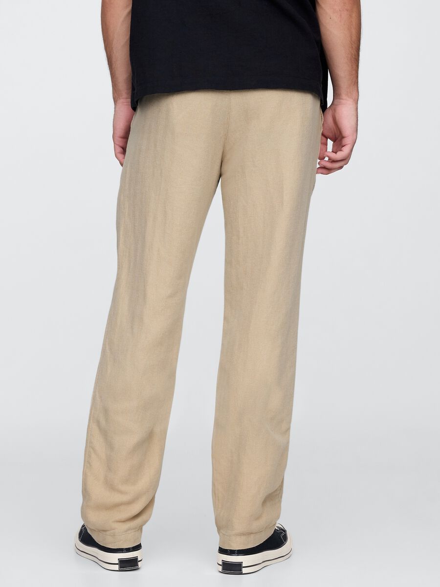 Pantaloni regular beige in lino e cotone Uomo_2