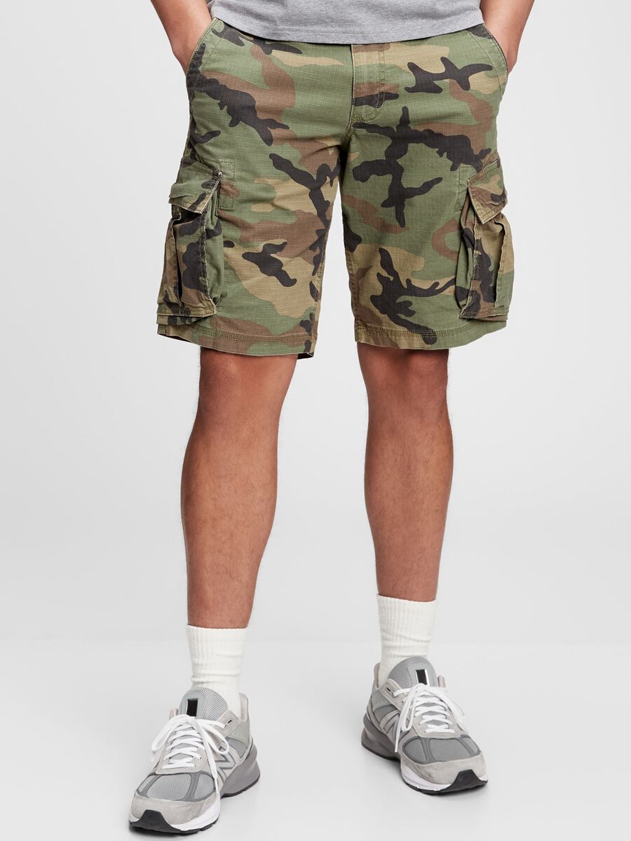 Camouflage cargo Bermuda shorts Man_0