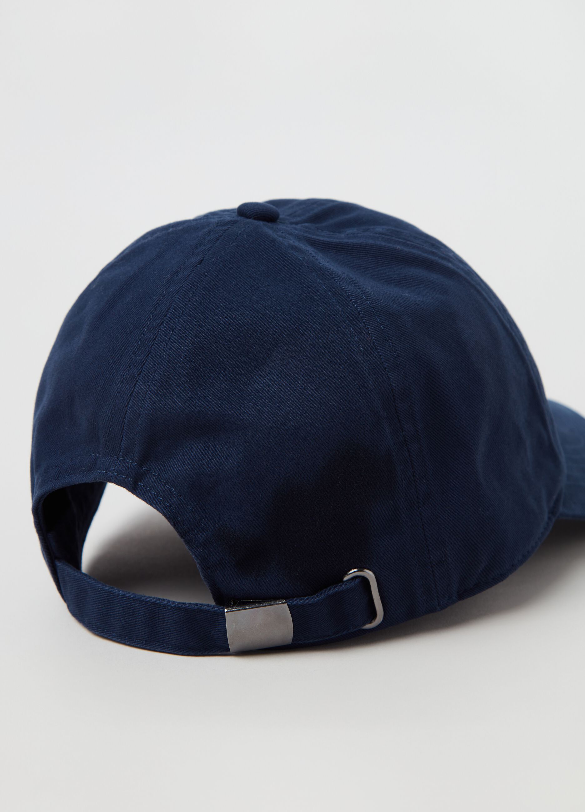 Baseball cap with Athletics logo embroidery_1