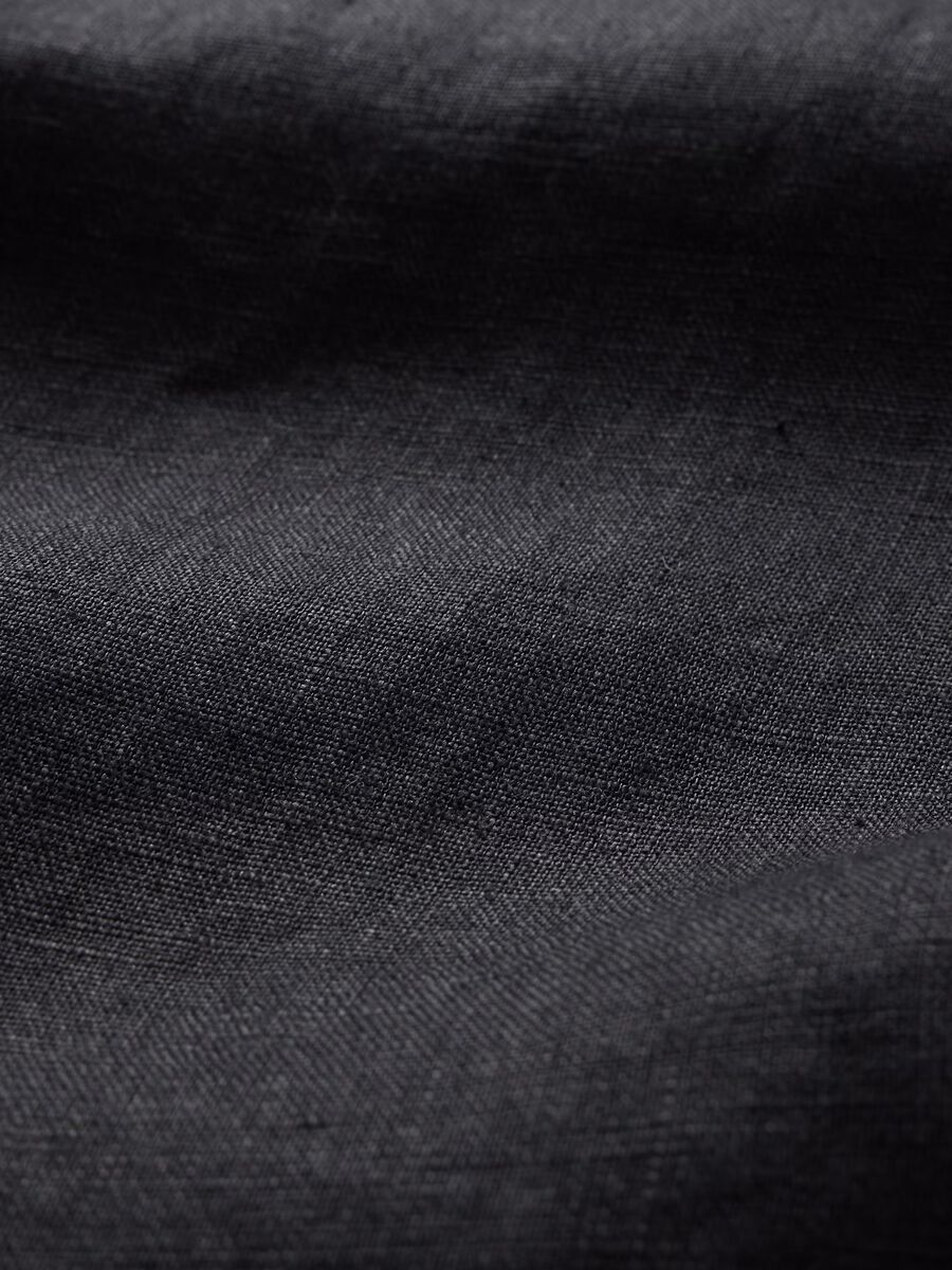Camicia nera a maniche lunghe in lino Uomo_4
