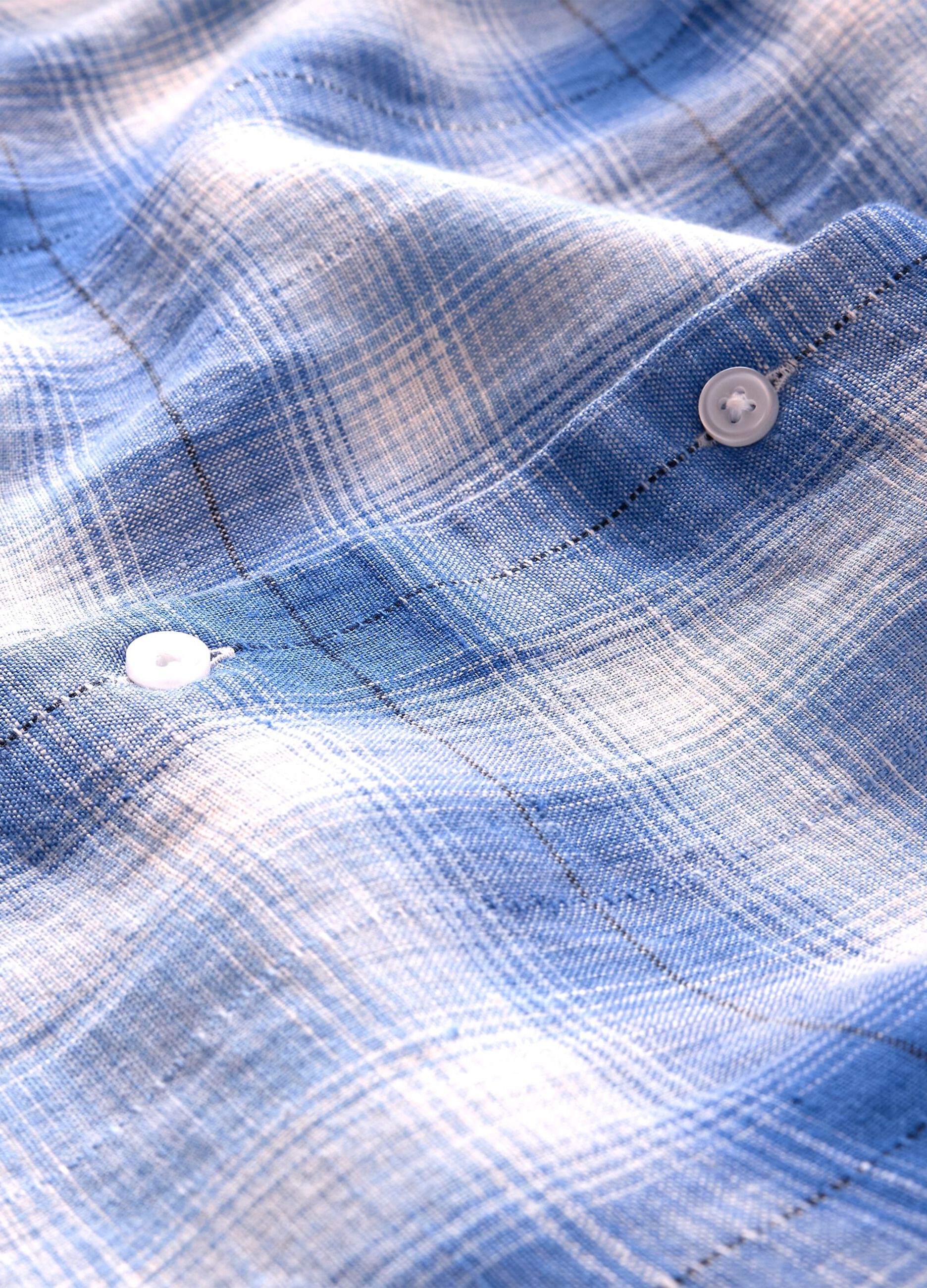Camicia a quadri blu sfumata_4