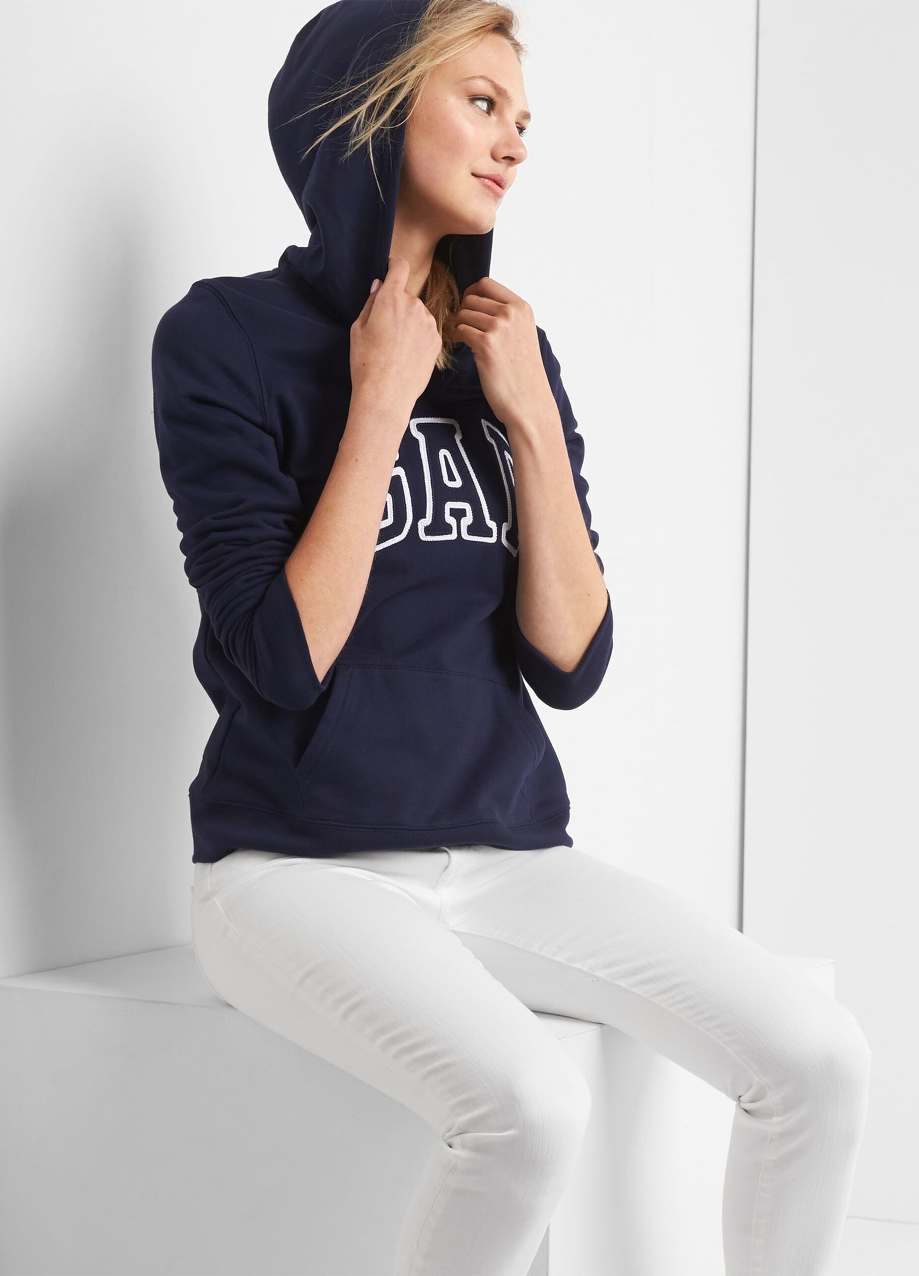 Felpa con cappuccio e ricamo logo GAP