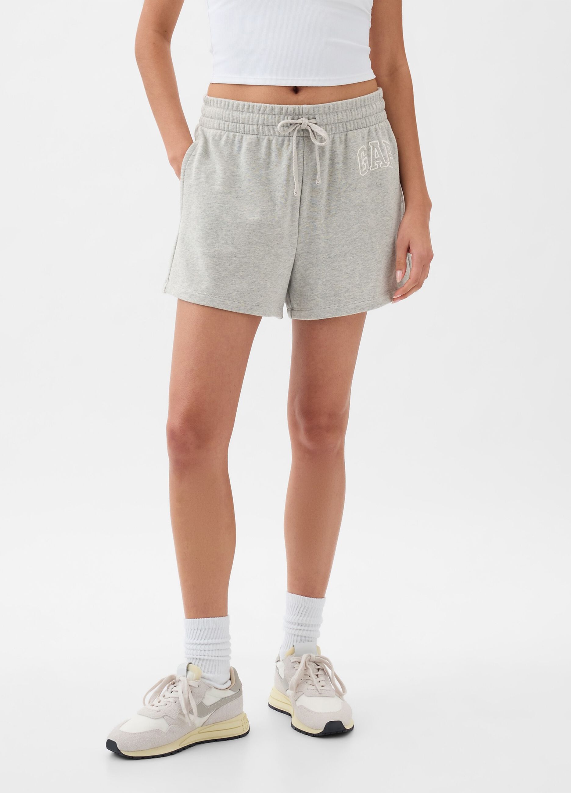 Shorts in French Terry con ricamo logo