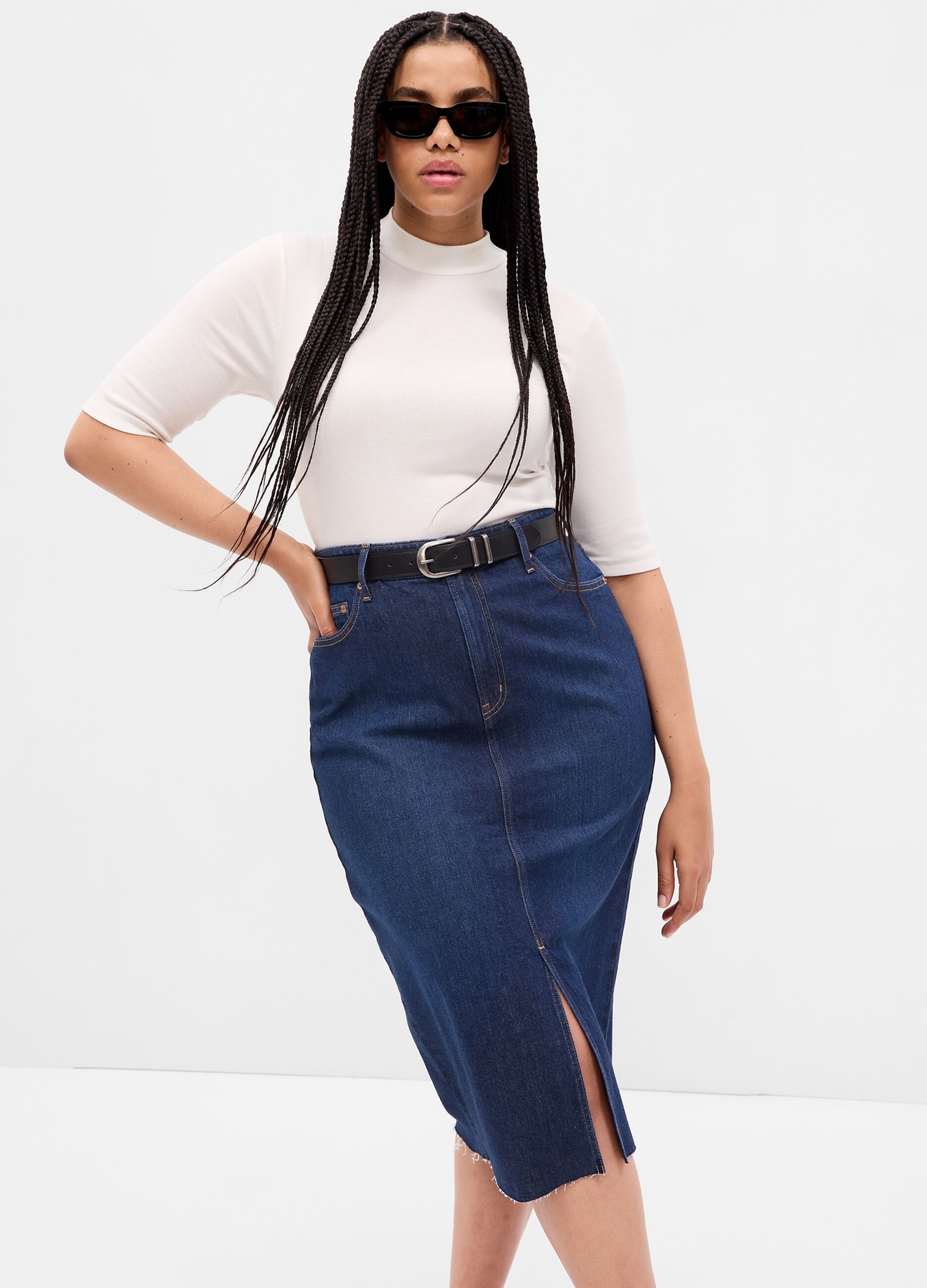 Fine-ribbed T-shirt with elbow-length sleeves_3
