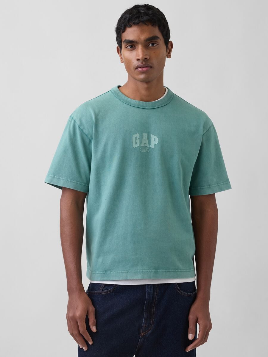 T-shirt a maniche corte in puro cotone con logo GAP Uomo_0
