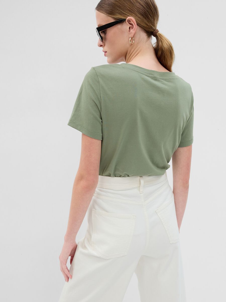 T-shirt verde in cotone con scollo a V Donna_1