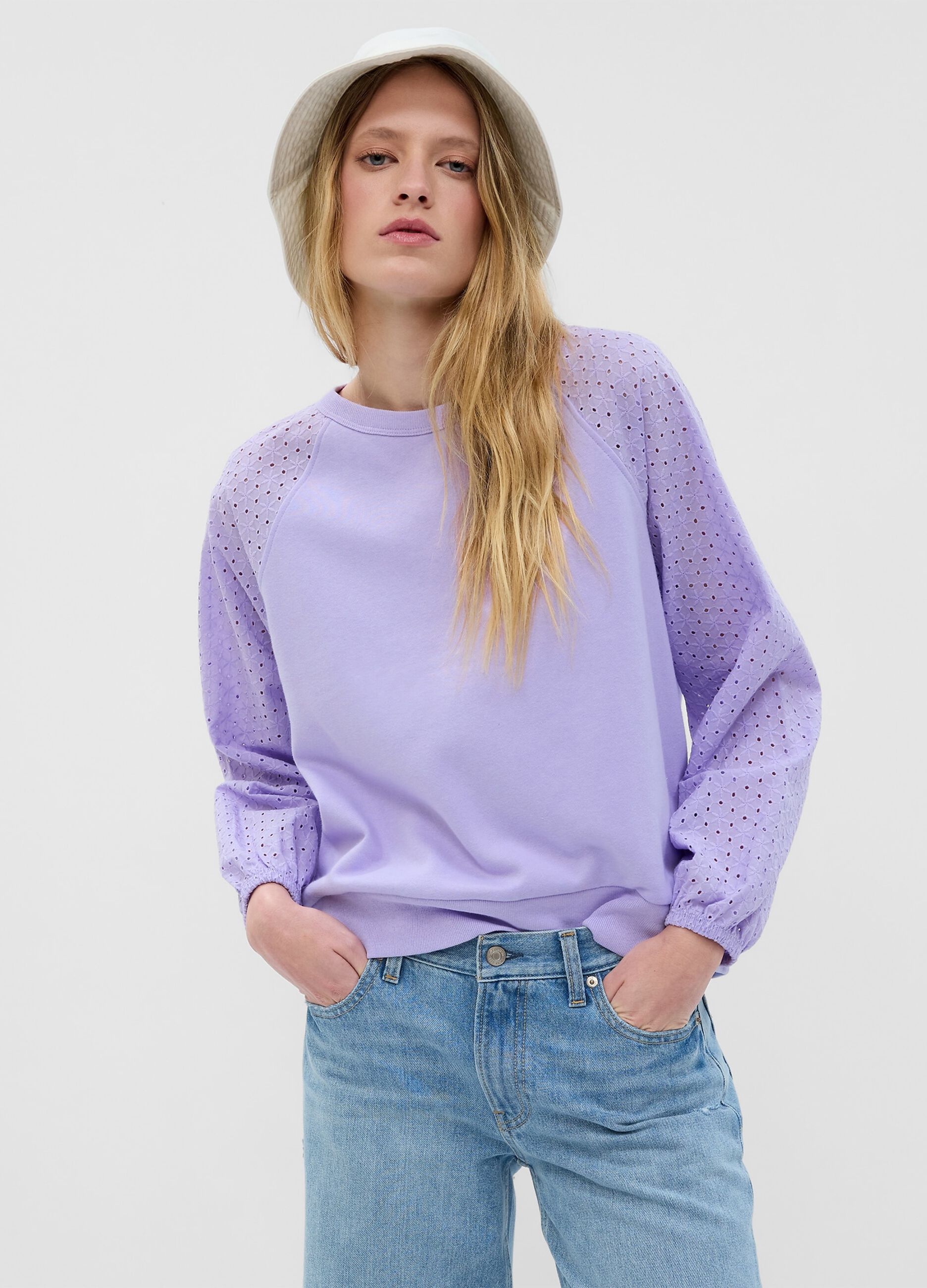 Sweatshirt with broderie anglaise lace sleeves
