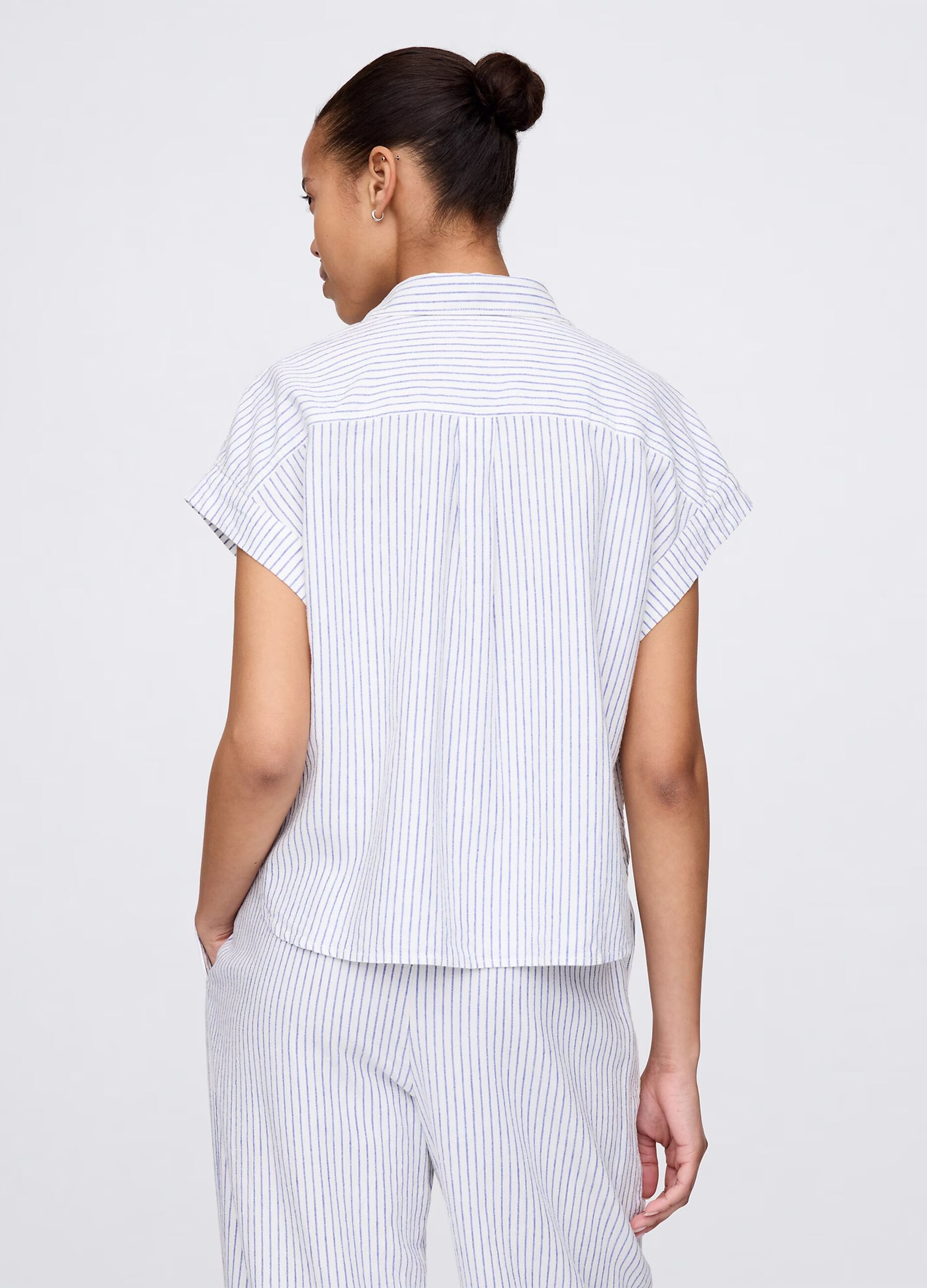 Camicia a righe bianche e azzurre in lino e viscosa_2