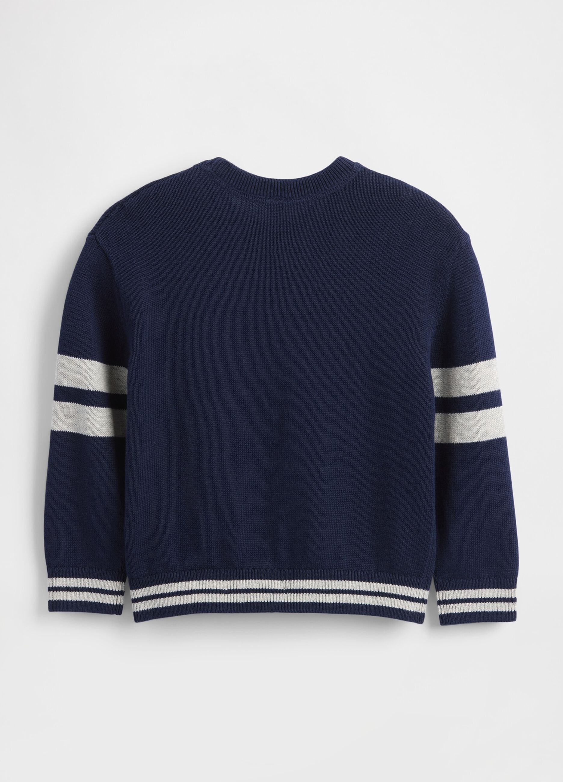 Maglione blu per bambino con camion dei pompieri_1