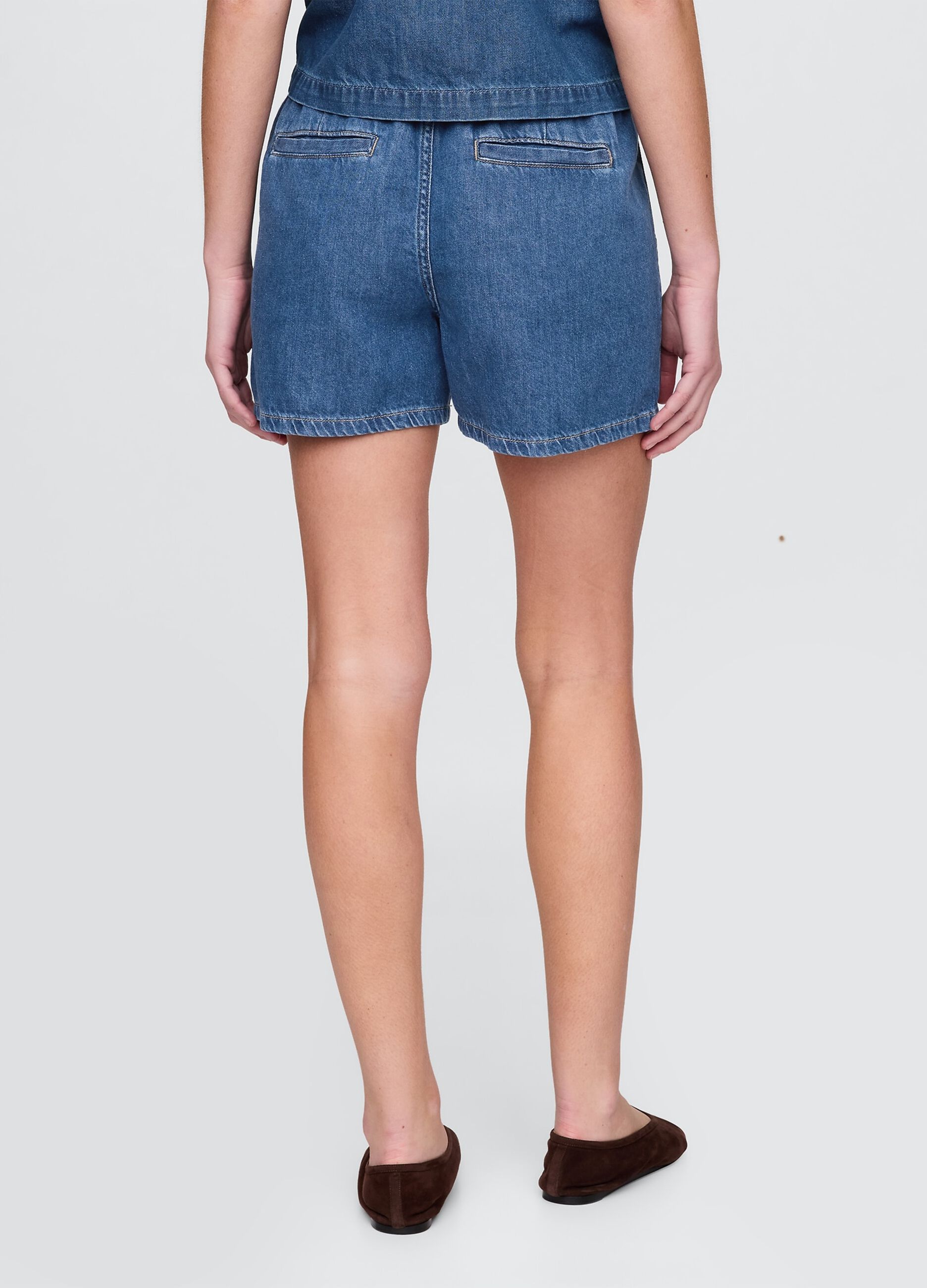 Shorts in denim con elastico in vita_2