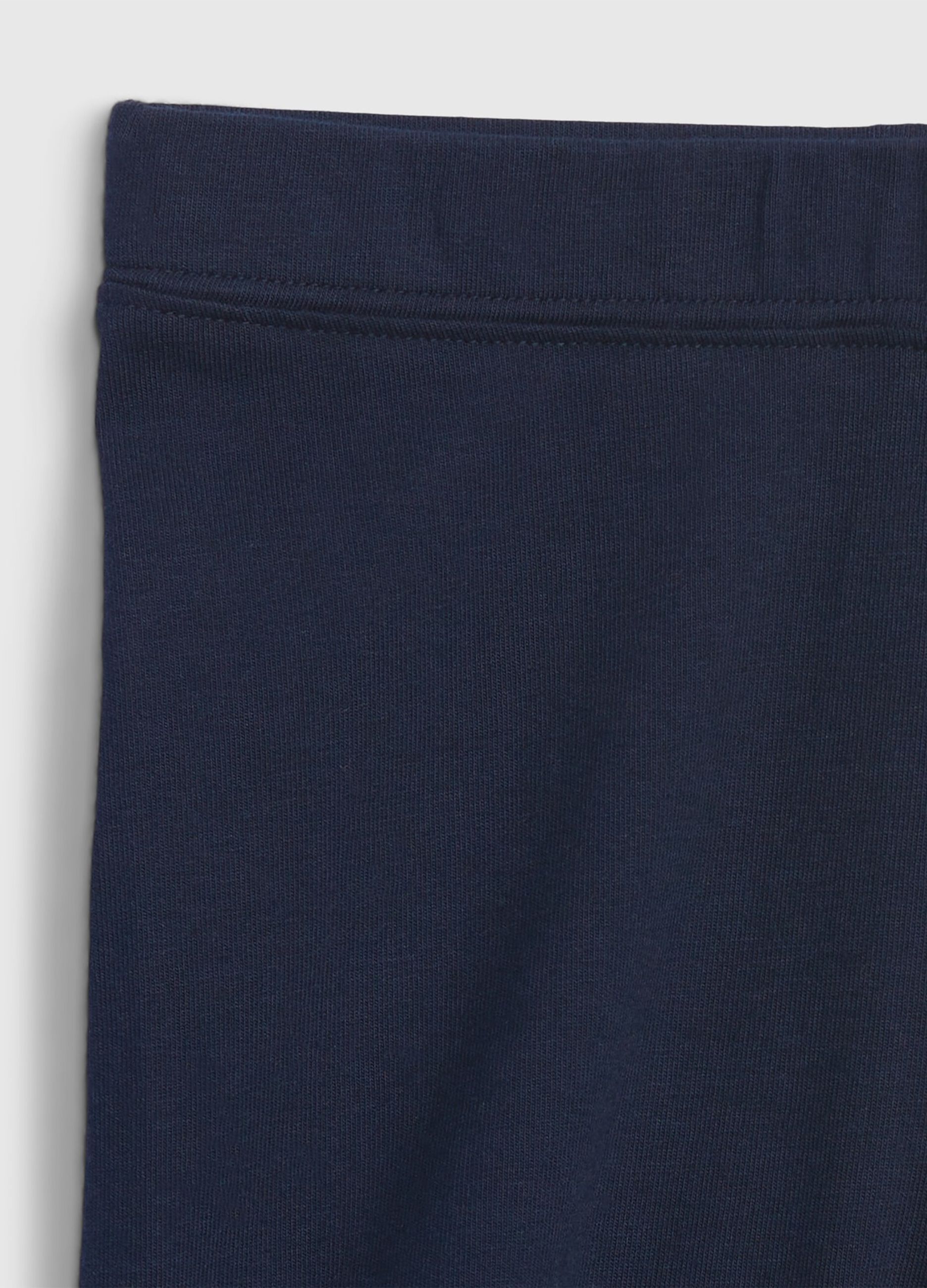 Solid colour shorts in organic cotton_2