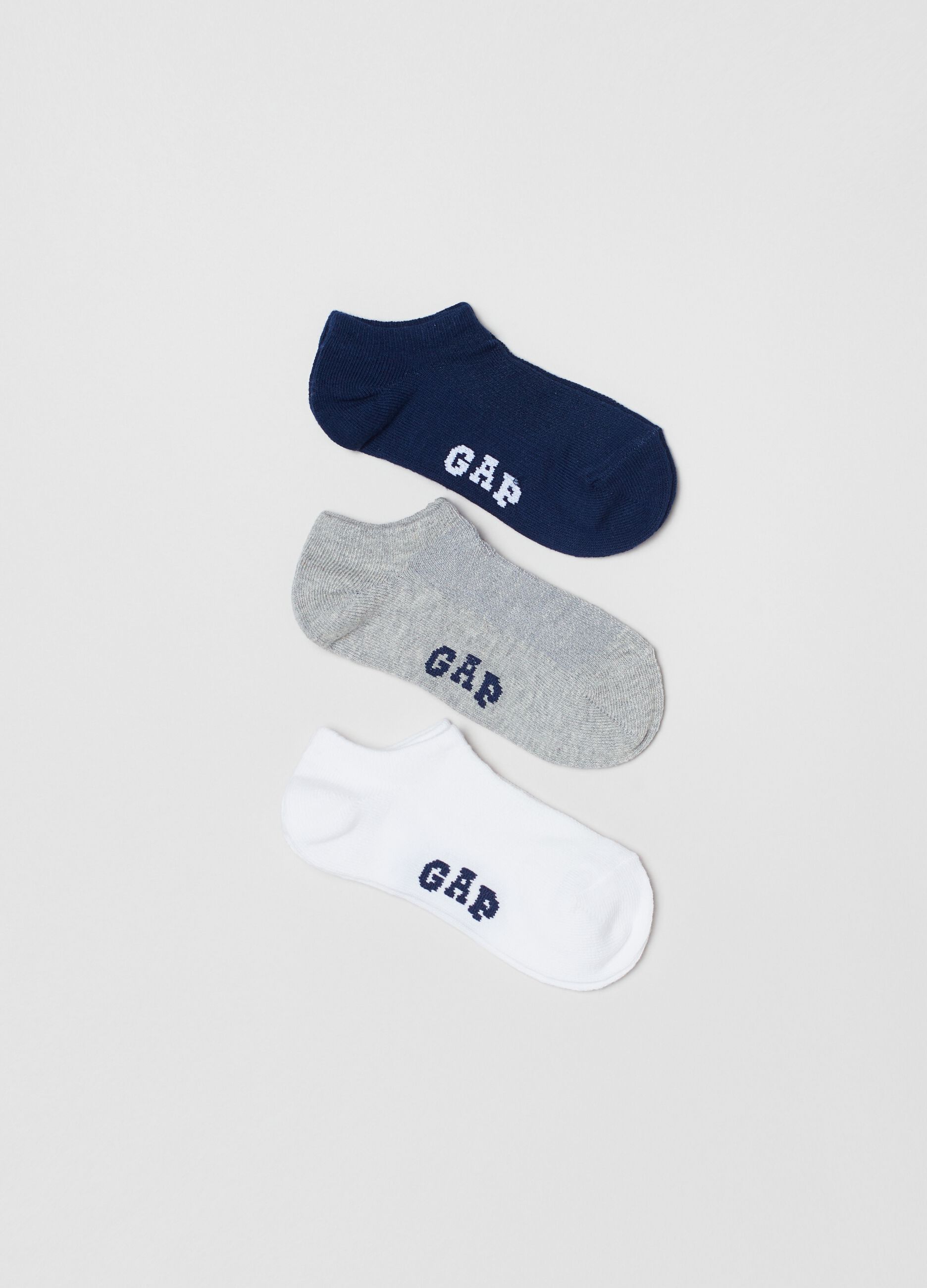 Three-pair pack shoe liners with logo