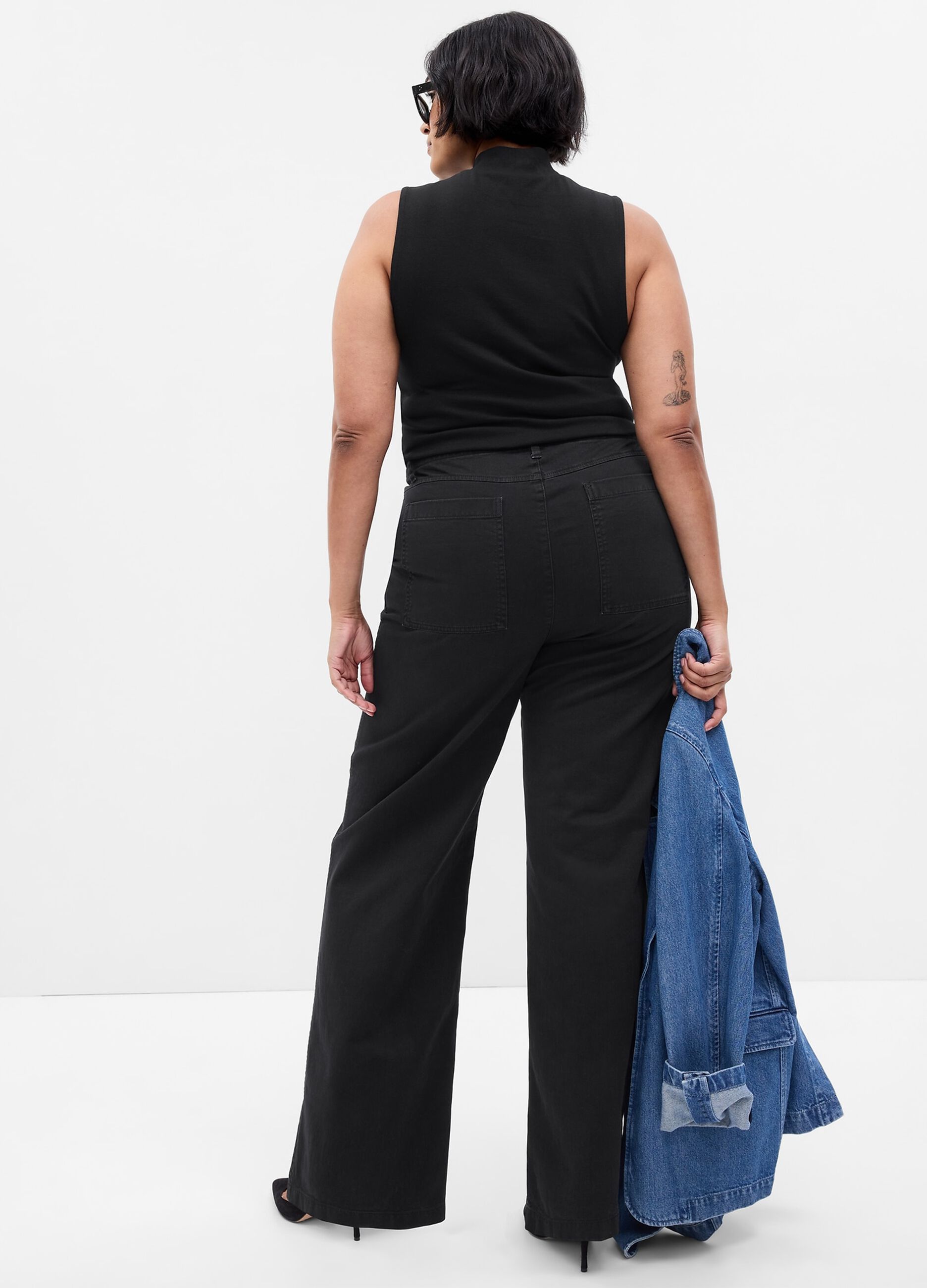 Pantaloni loose fit con vita media_4