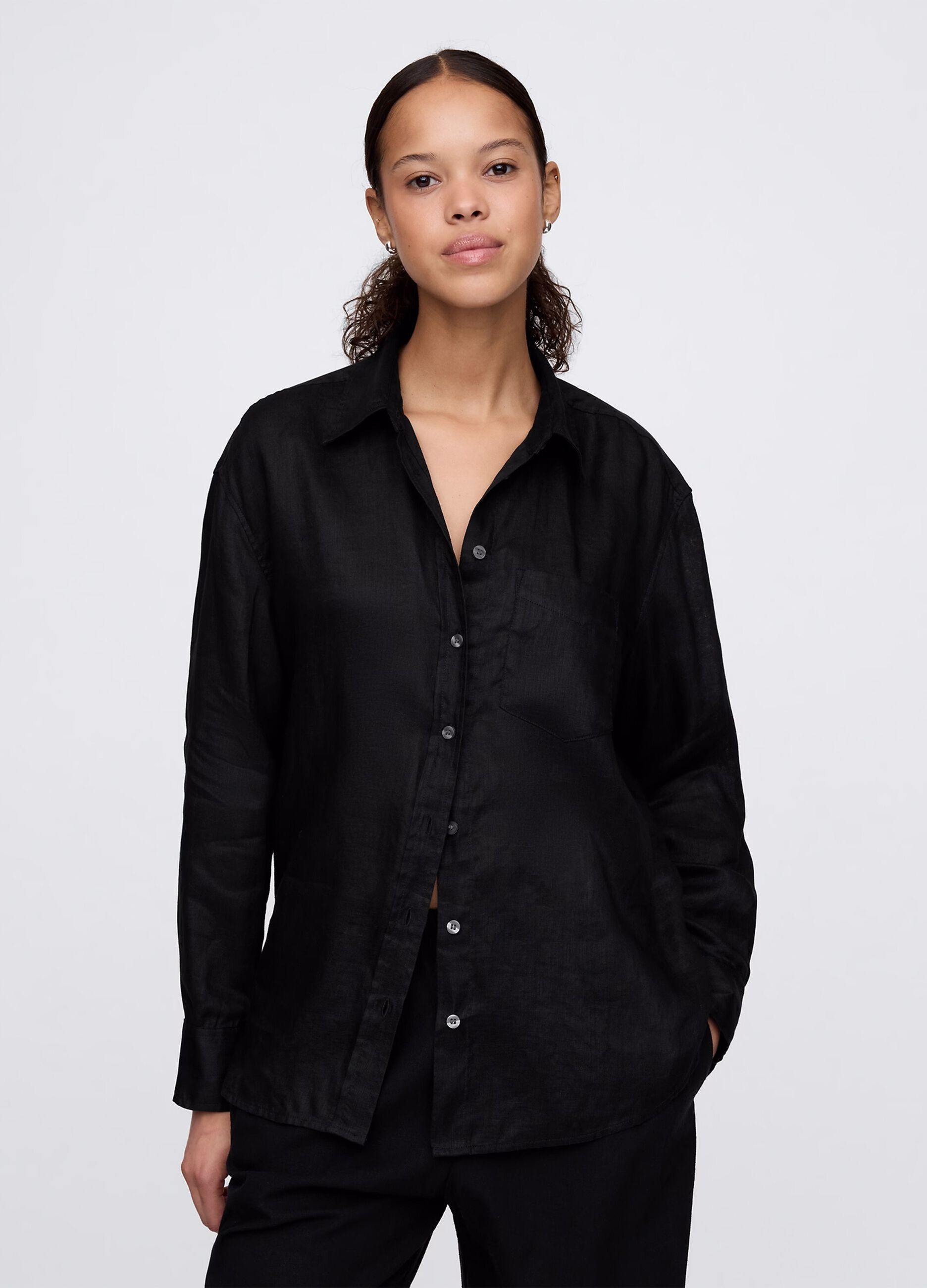 Camicia nera ampia in puro lino