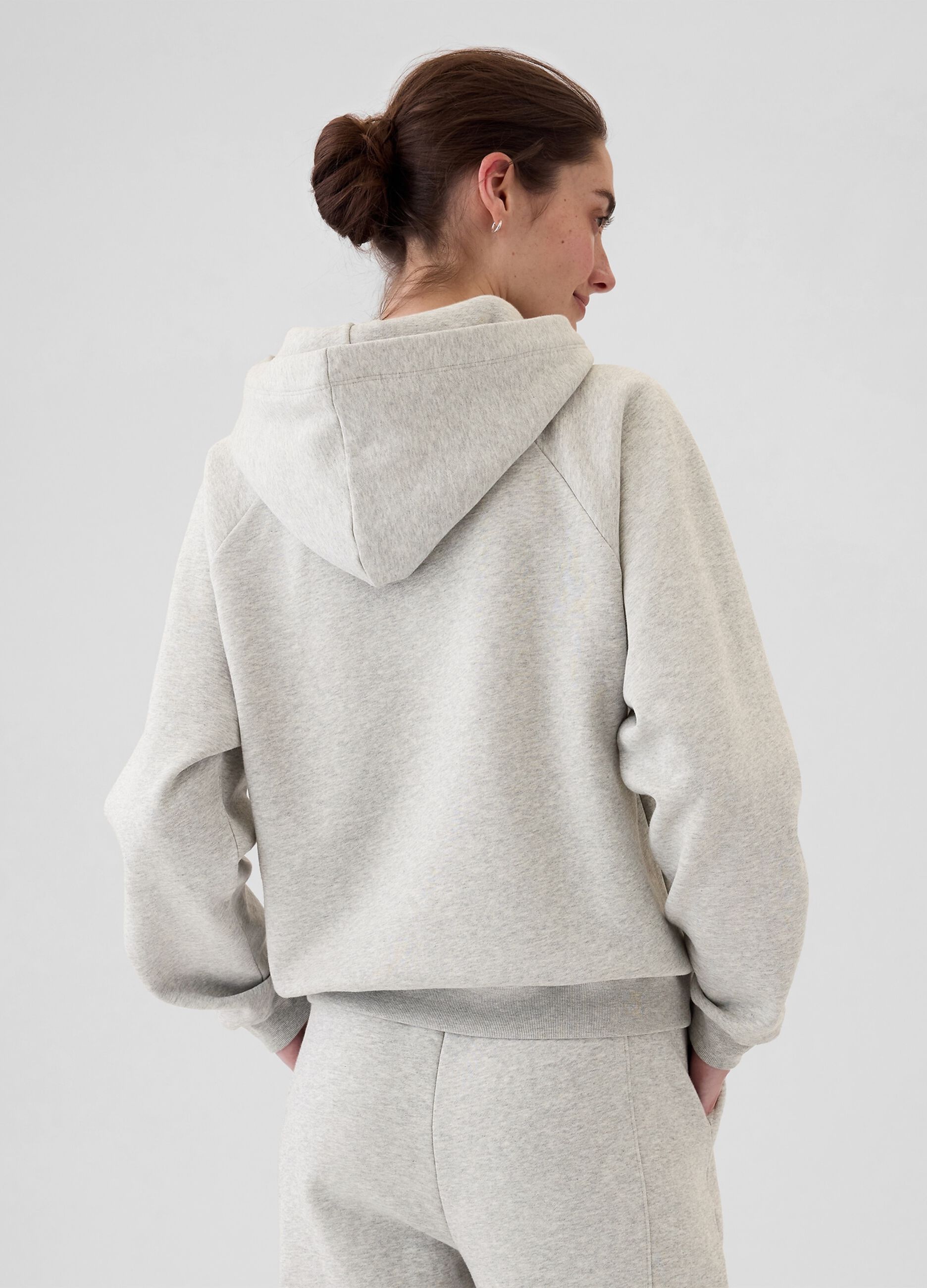 Felpa con cappuccio maniche raglan_2