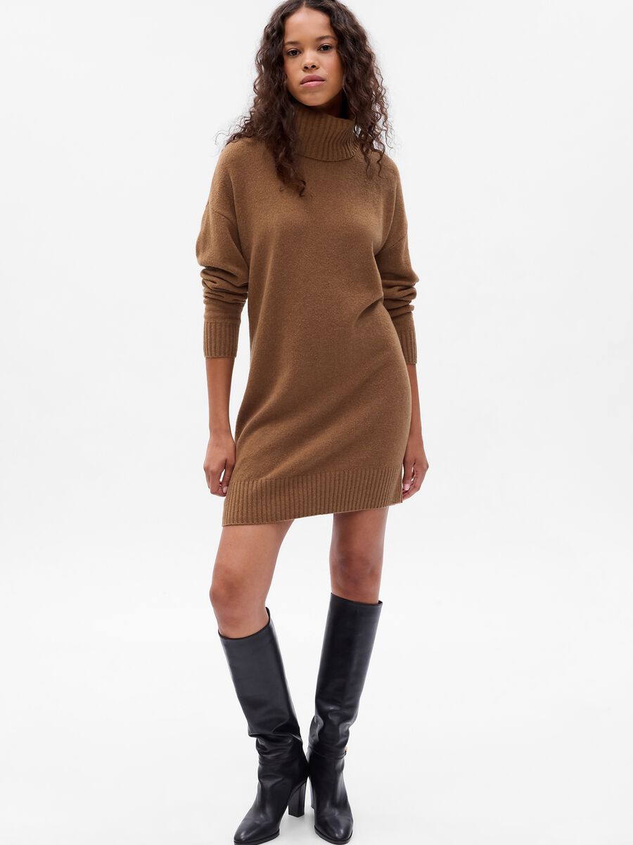 Abito corto oversize con collo alto Donna_0