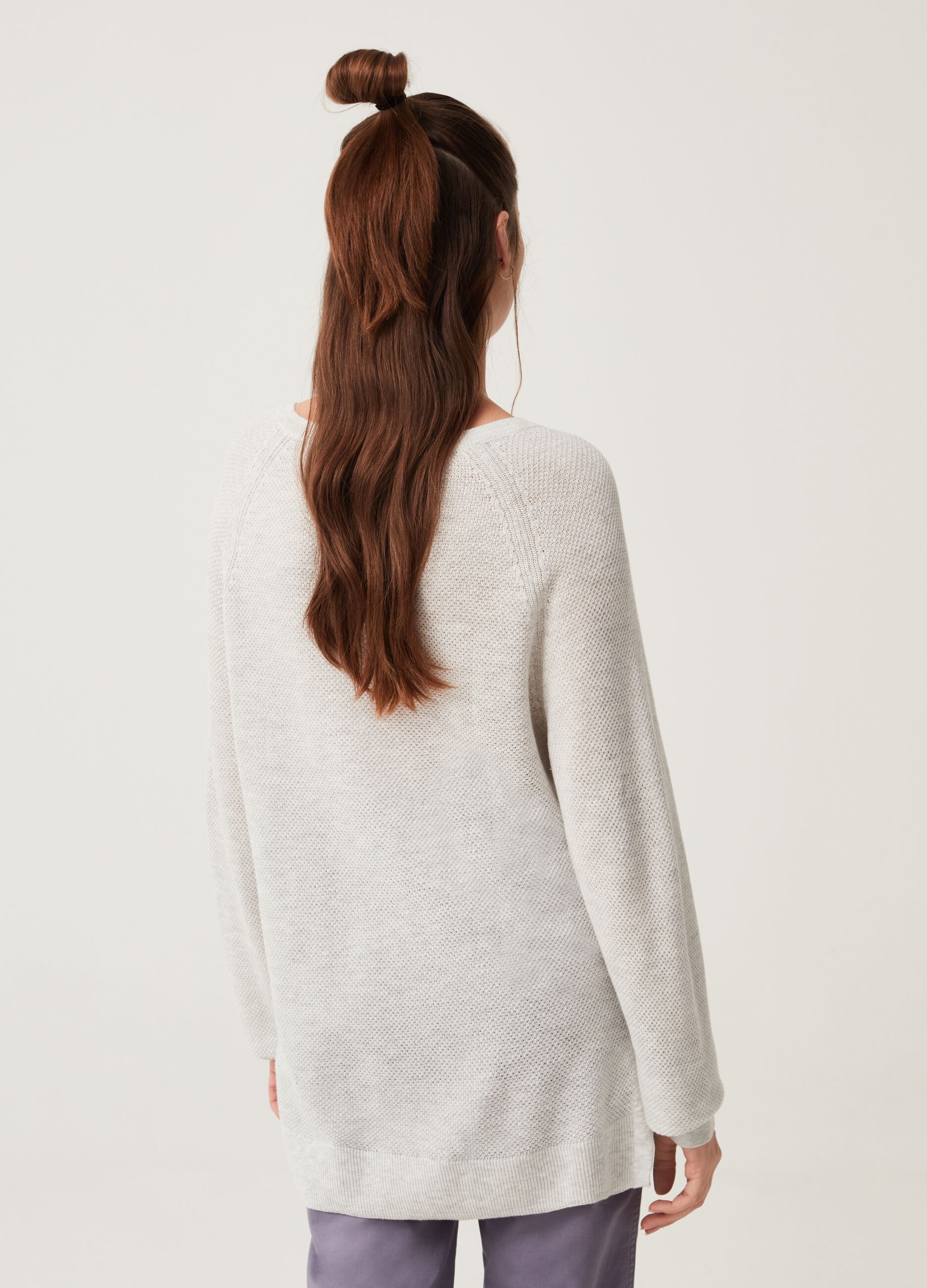 Long pullover with raglan sleeves_2
