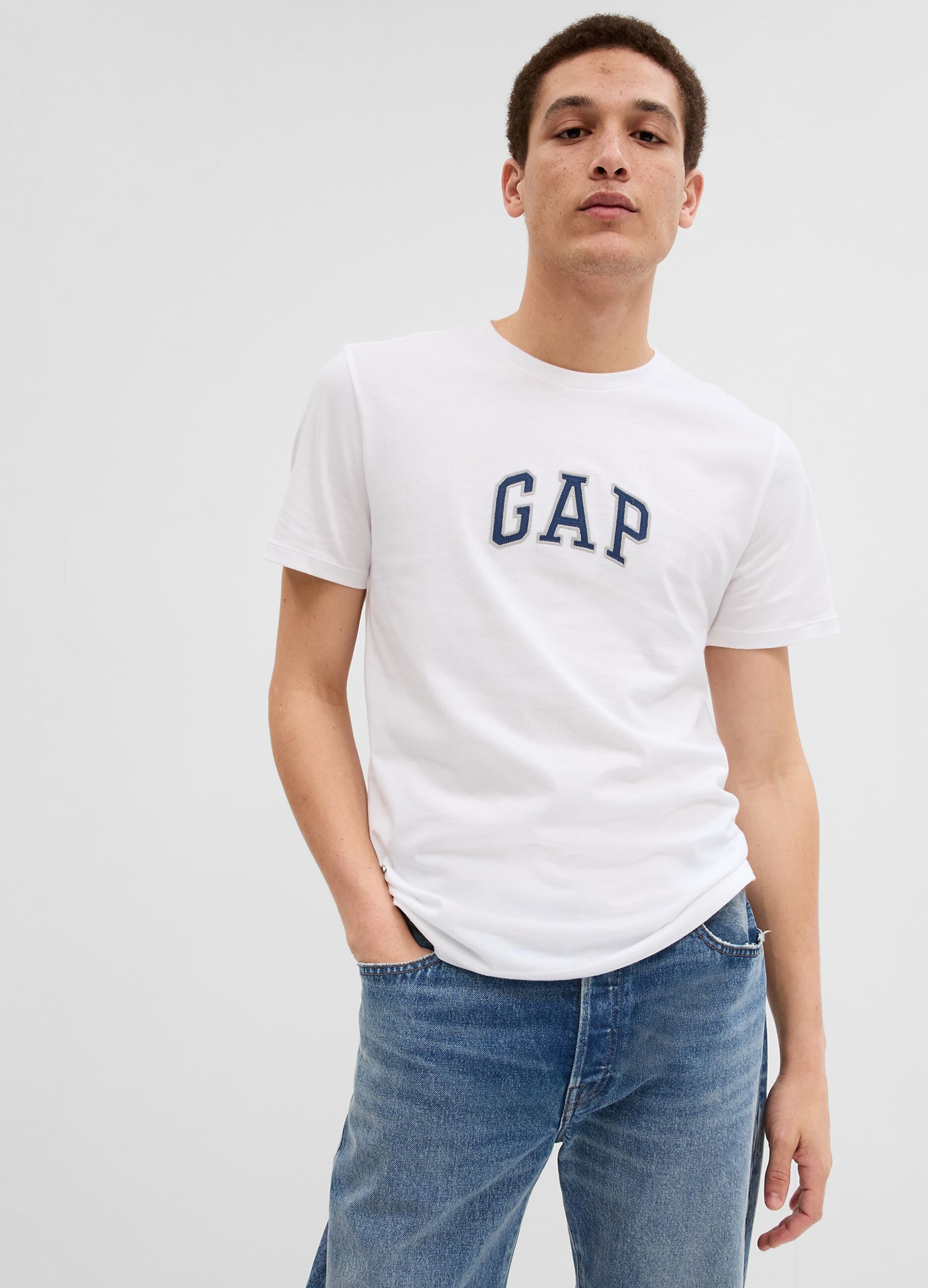 T-shirt in cotone con ricamo logo