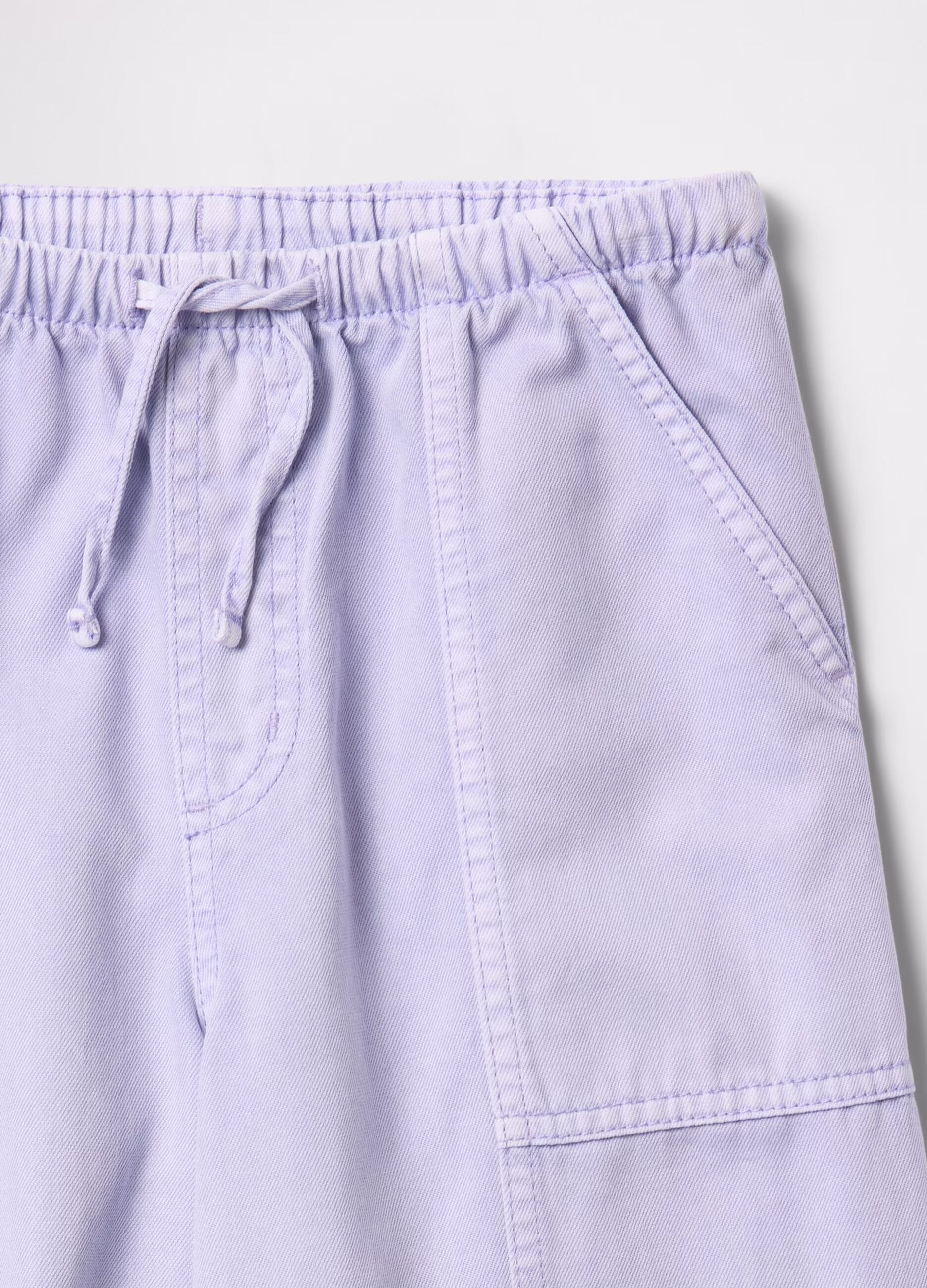 Pantaloni viola a gamba larga con coulisse_4