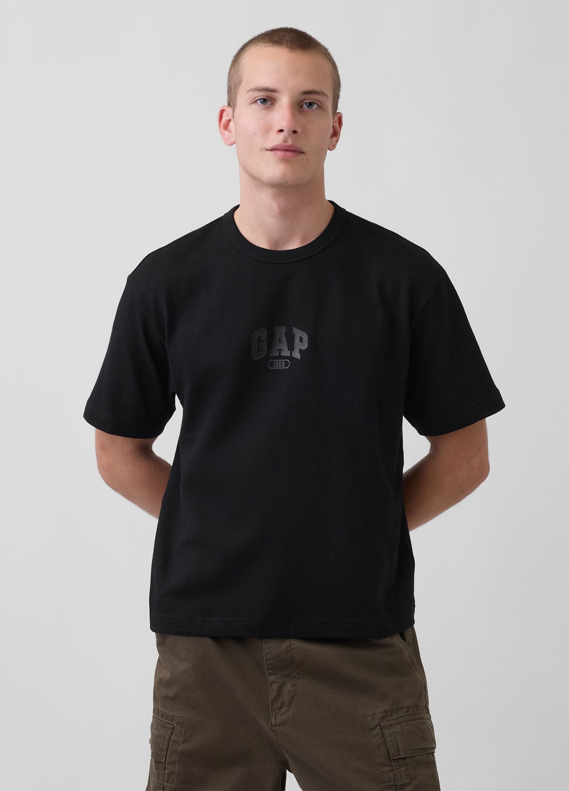 T-shirt in puro cotone a maniche corte con logo GAP