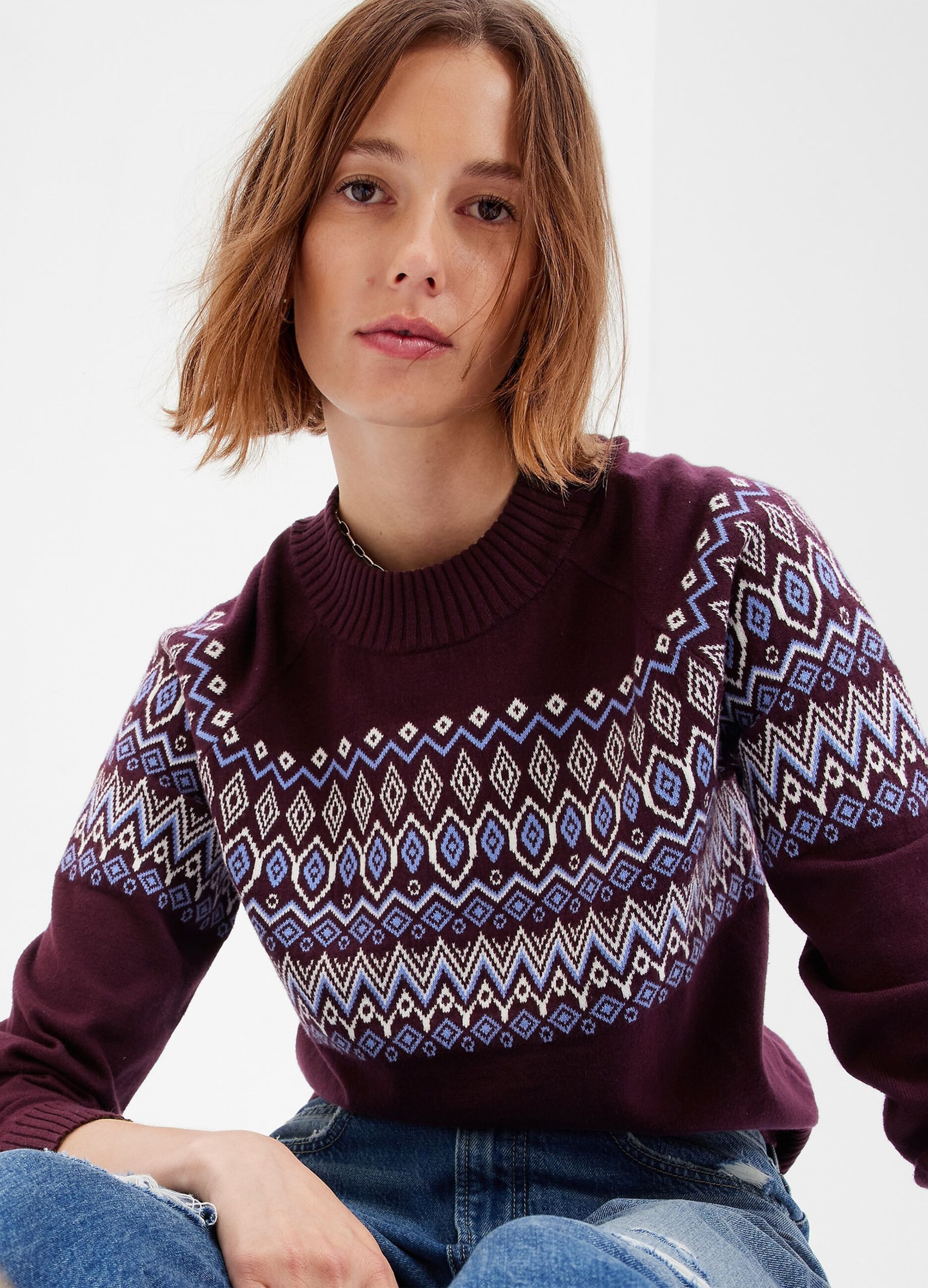 Pullover with jacquard geometric designs