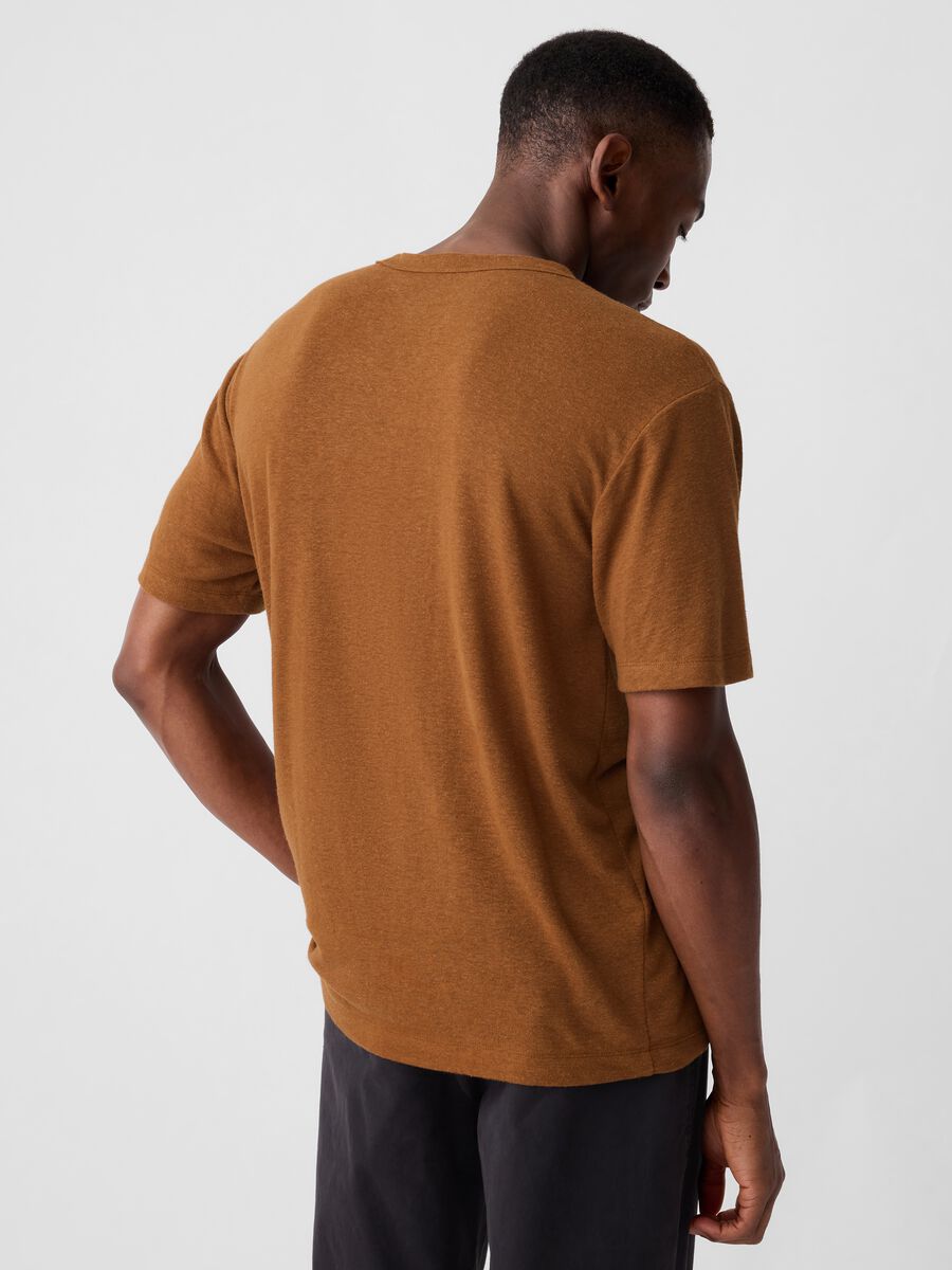 T-shirt in misto lino Uomo_2