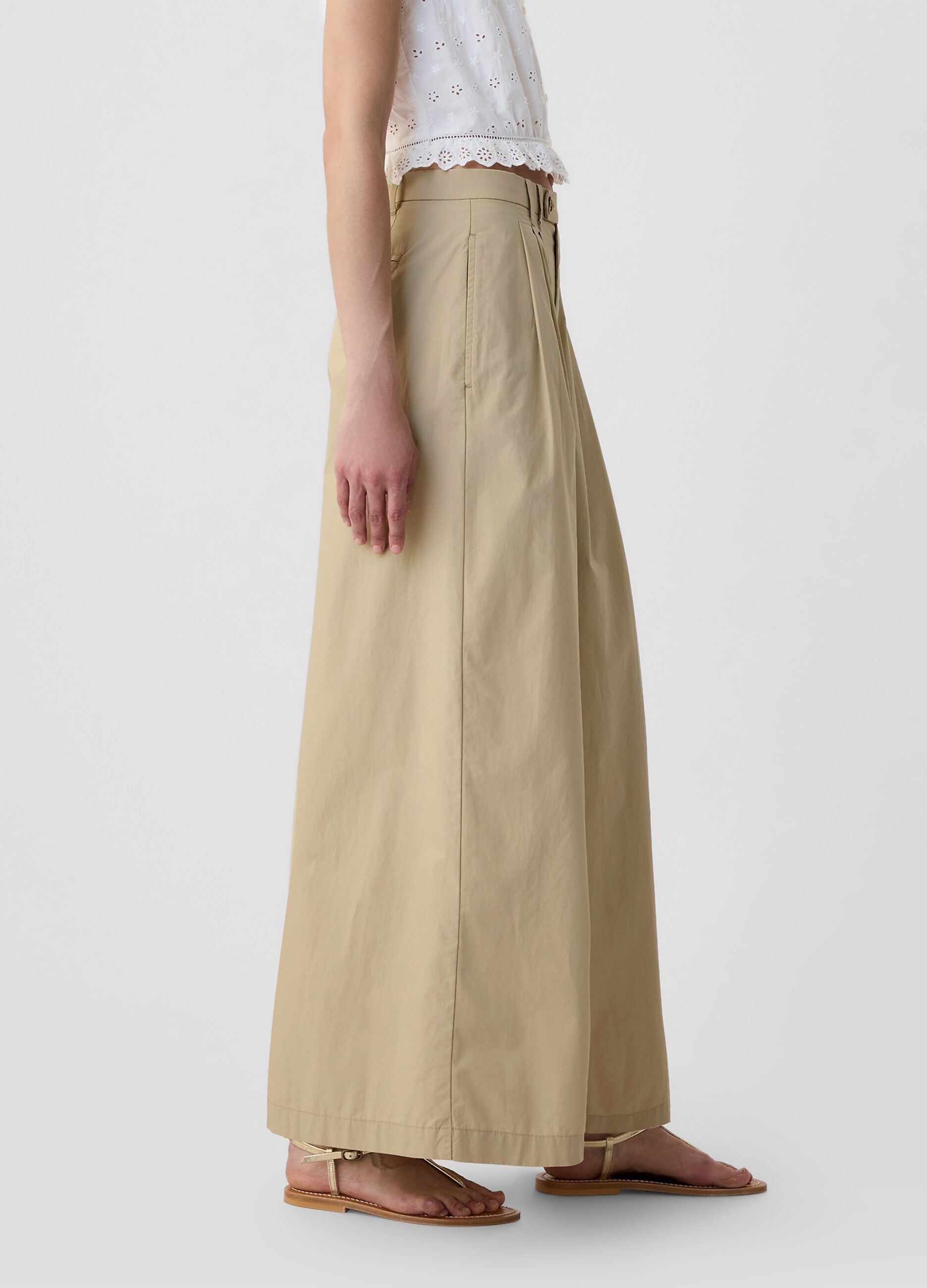 GAP x DÔEN Pantalone a vita alta con pinces_2